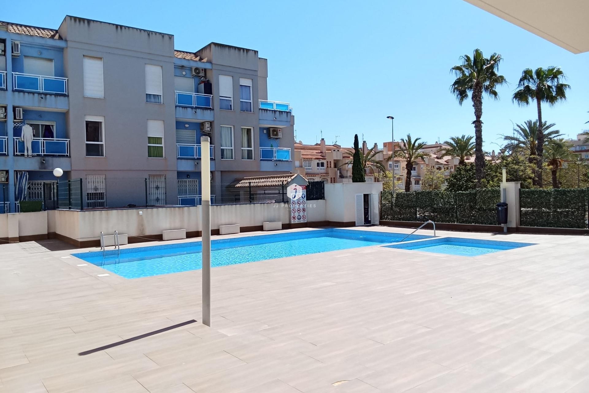 D'occasion - Appartement -
Torrevieja - Estacion de autobuses