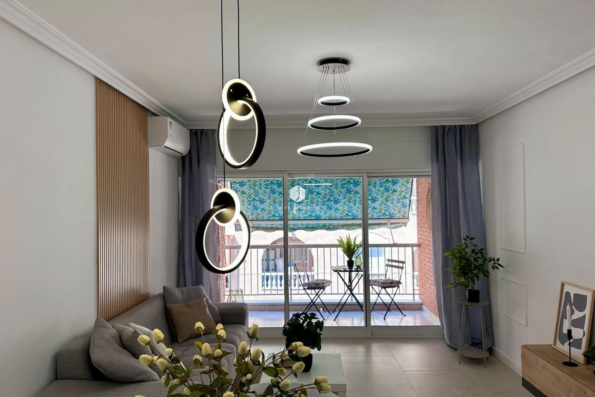 D'occasion - Appartement -
Torrevieja - Estacion de autobuses