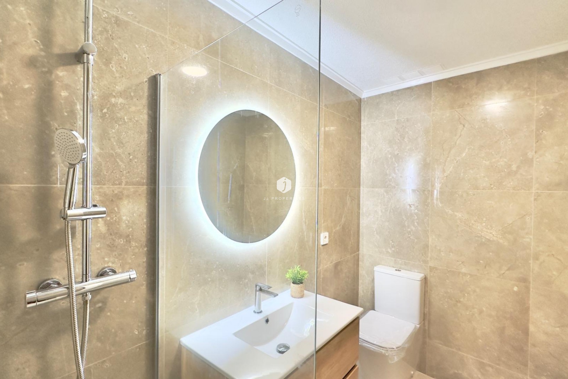D'occasion - Appartement -
Torrevieja - Estacion de autobuses