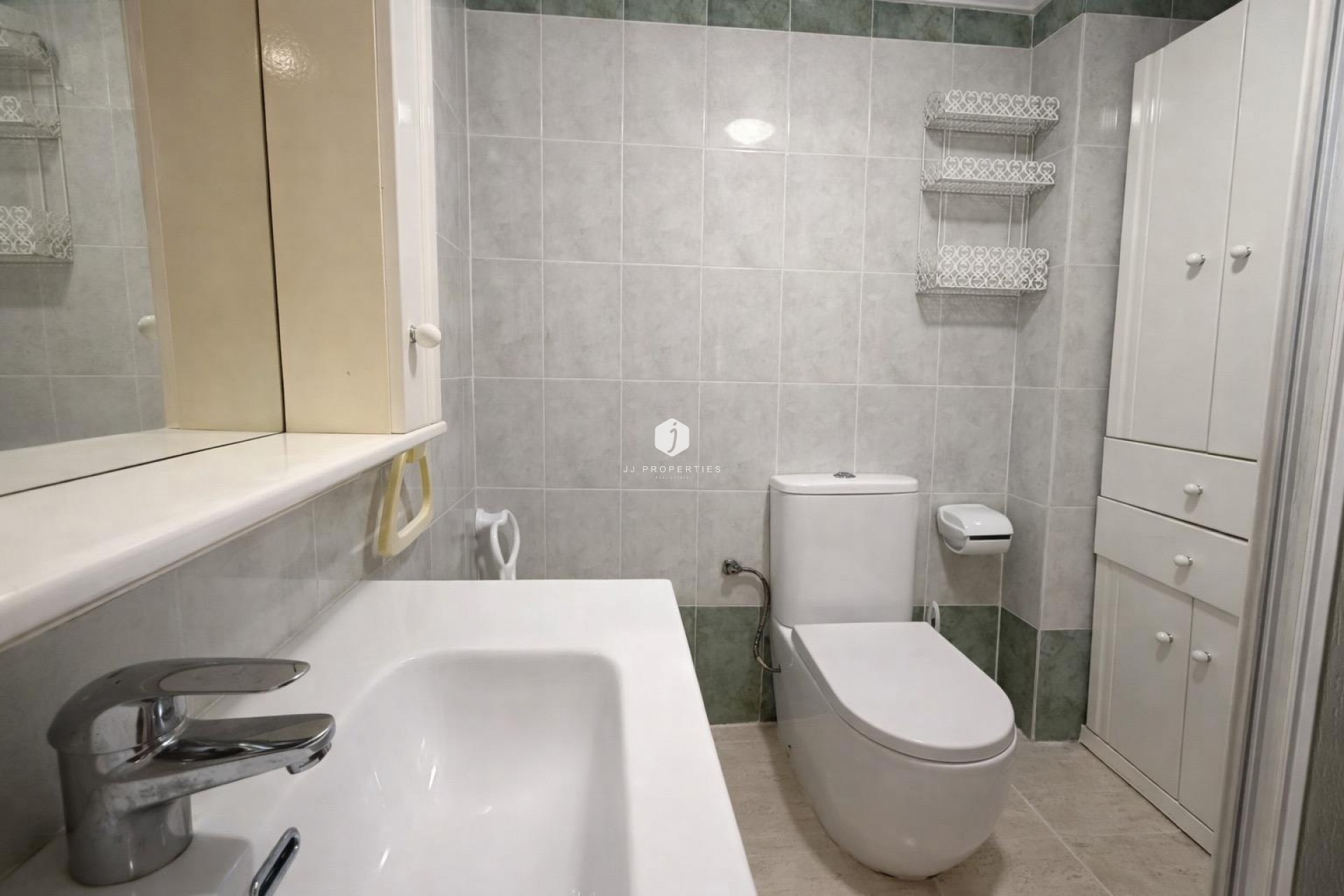 D'occasion - Appartement -
Torrevieja - Habaneras
