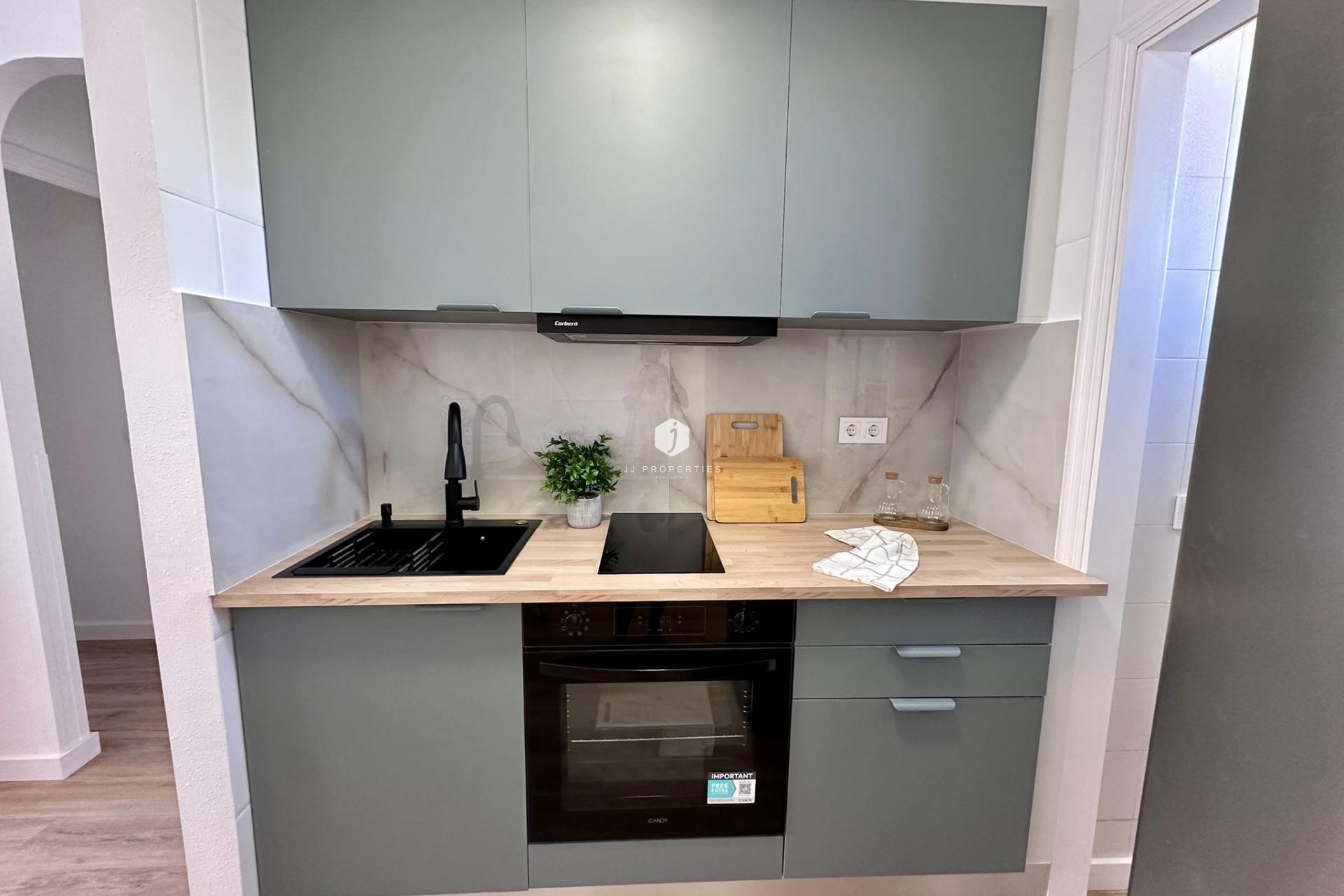 D'occasion - Appartement -
Torrevieja - Habaneras