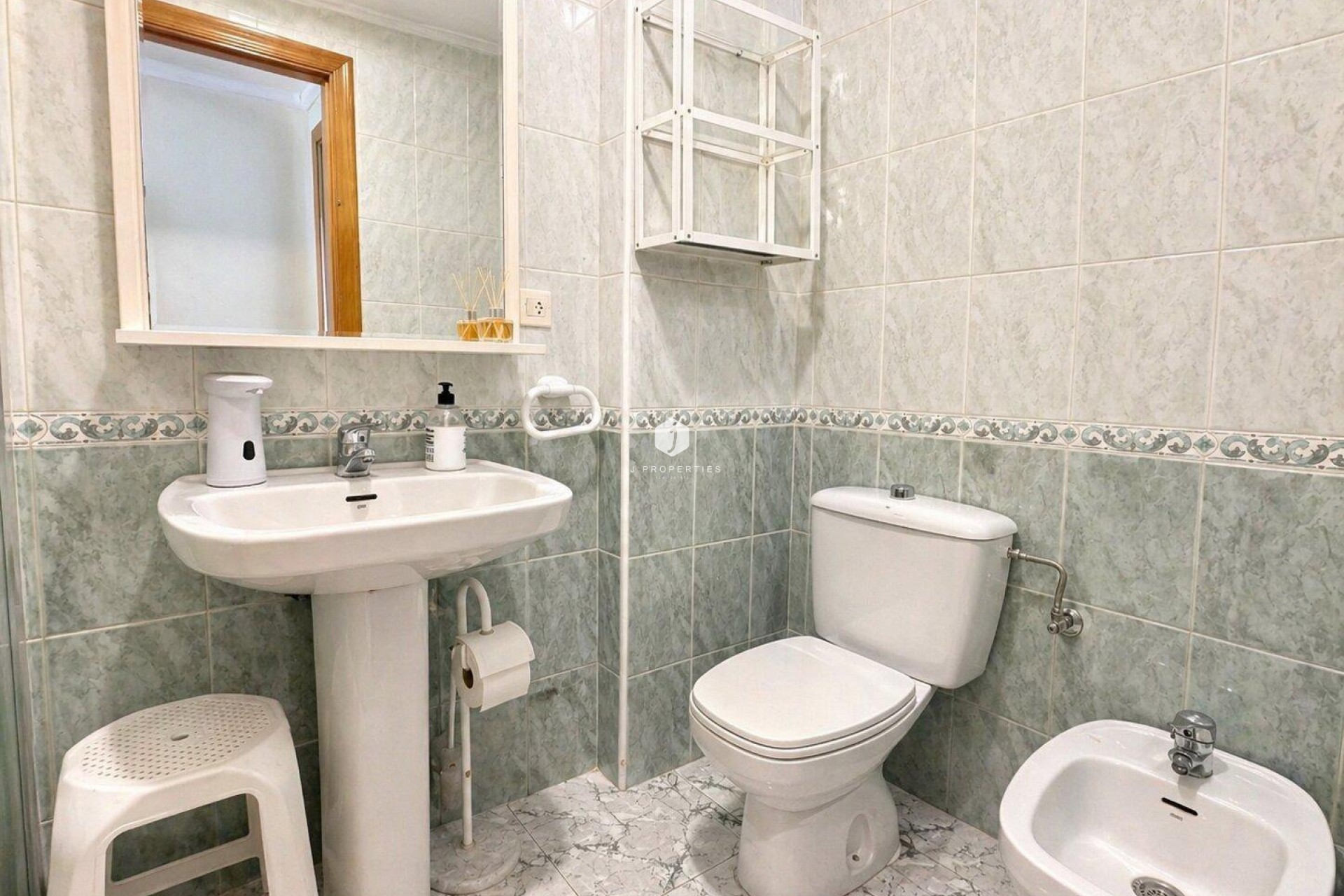 D'occasion - Appartement -
Torrevieja - Habaneras