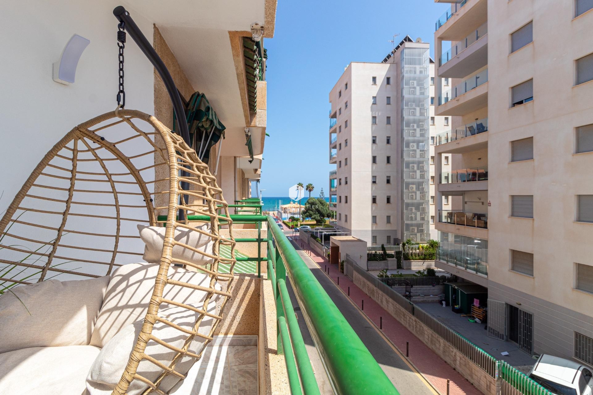 D'occasion - Appartement -
Torrevieja - La Mata Pueblo