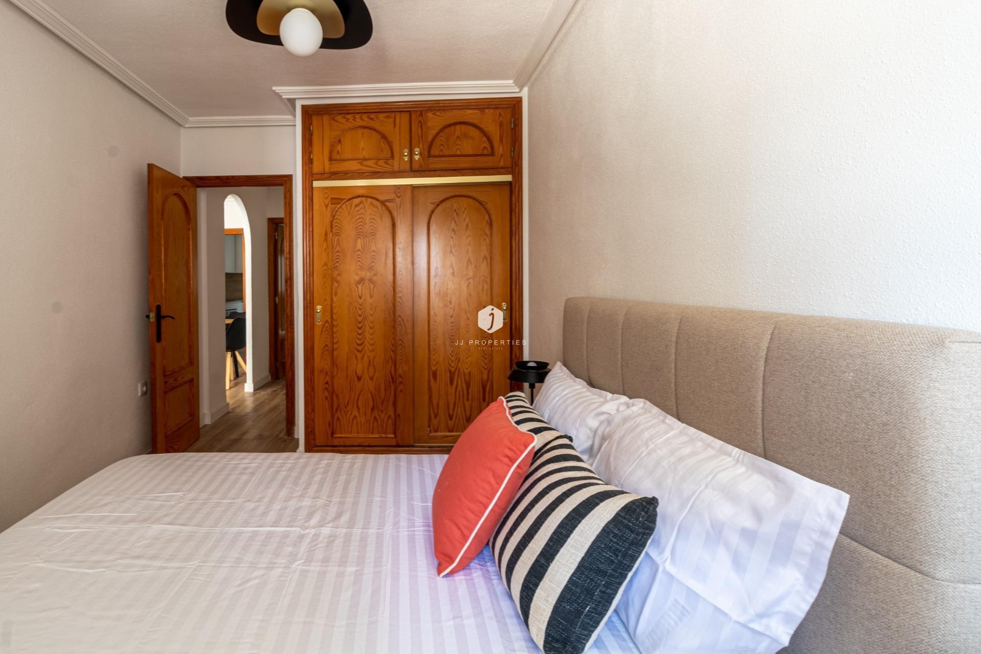 D'occasion - Appartement -
Torrevieja - La Mata Pueblo