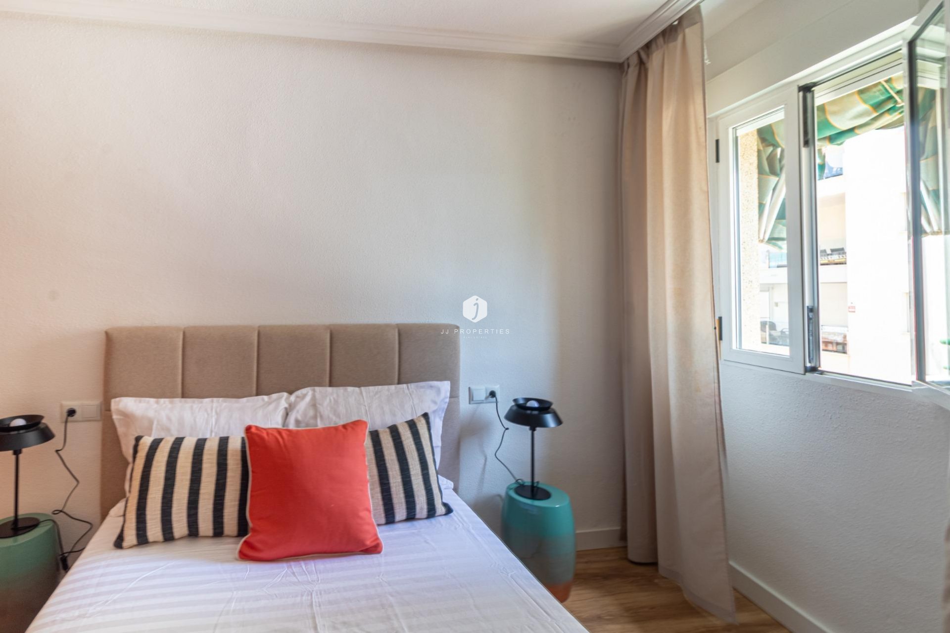 D'occasion - Appartement -
Torrevieja - La Mata Pueblo