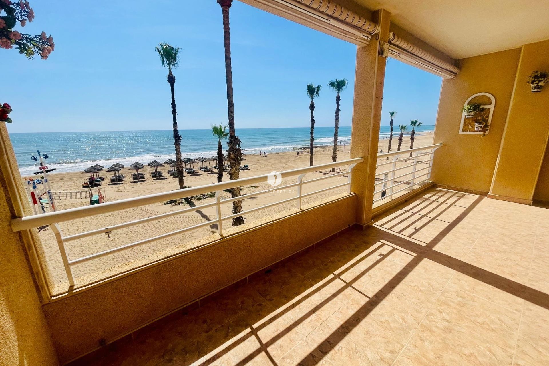 D'occasion - Appartement -
Torrevieja - La Mata