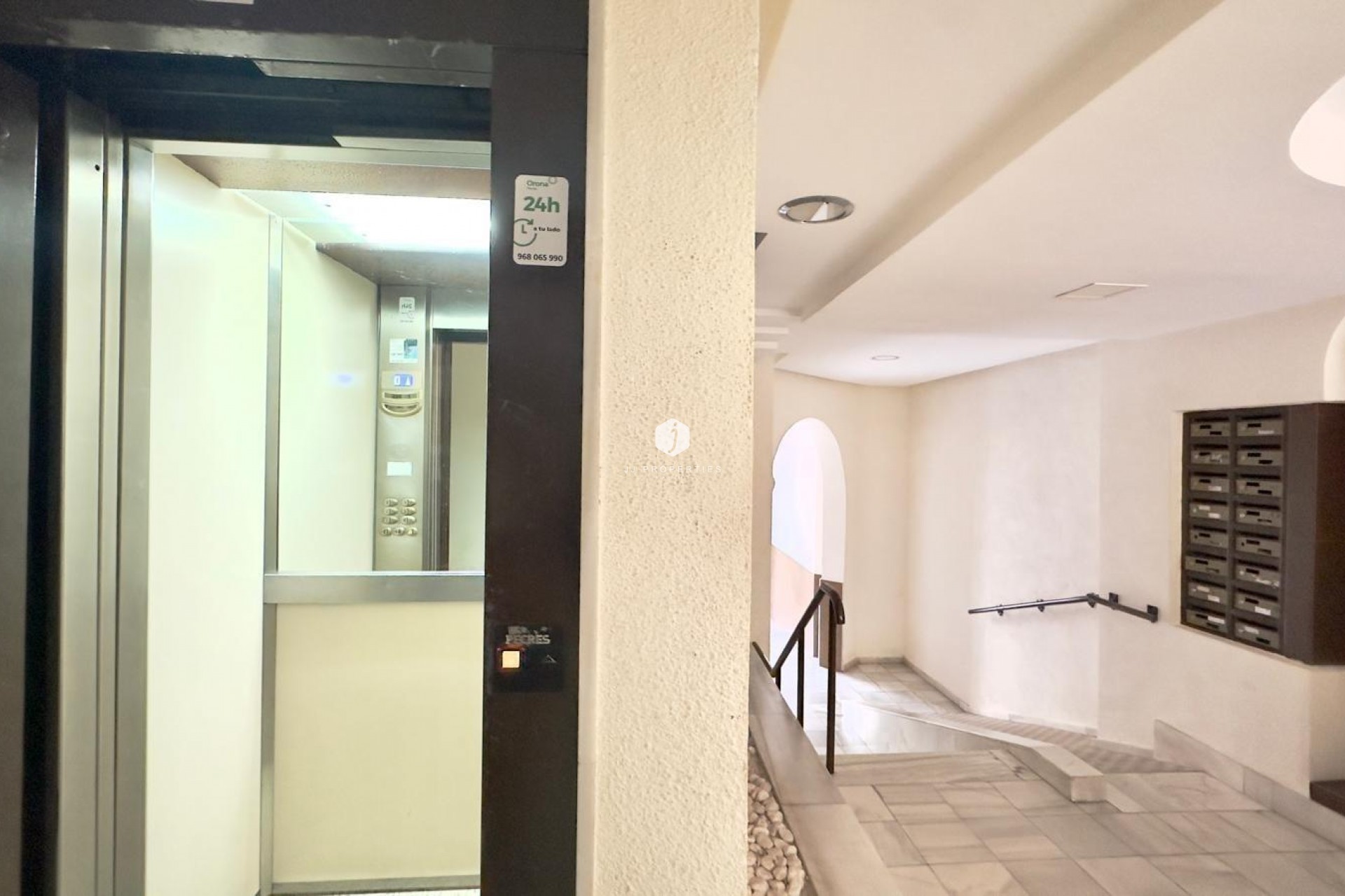 D'occasion - Appartement -
Torrevieja - La veleta