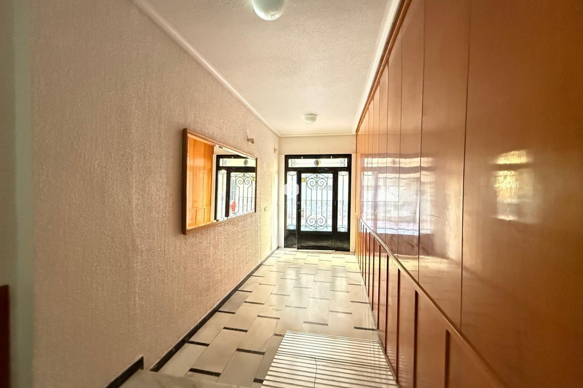 D'occasion - Appartement -
Torrevieja - Las Piscinas Naturales