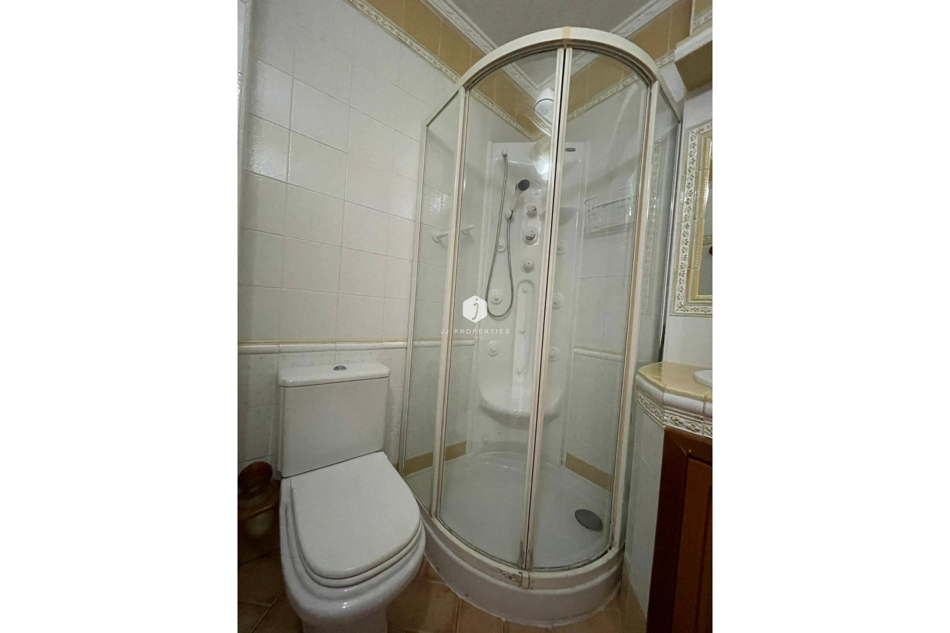 D'occasion - Appartement -
Torrevieja - Las Piscinas Naturales