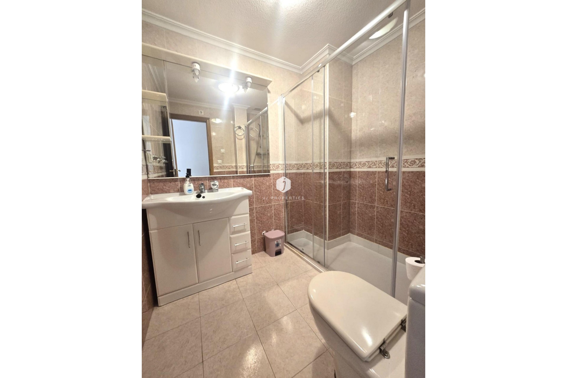 D'occasion - Appartement -
Torrevieja - Las Piscinas Naturales