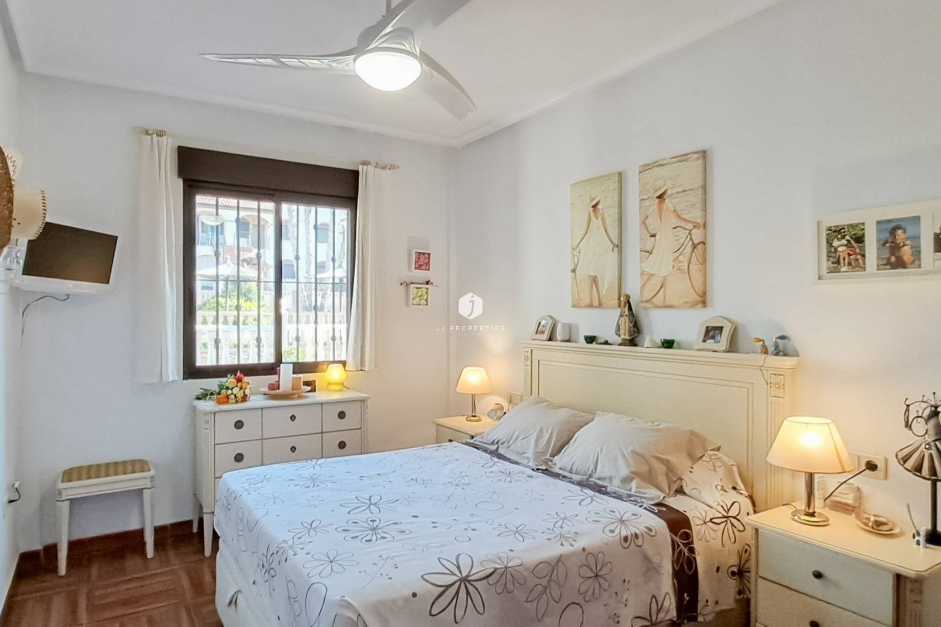 D'occasion - Appartement -
Torrevieja - Parque Acuático - Sector 25