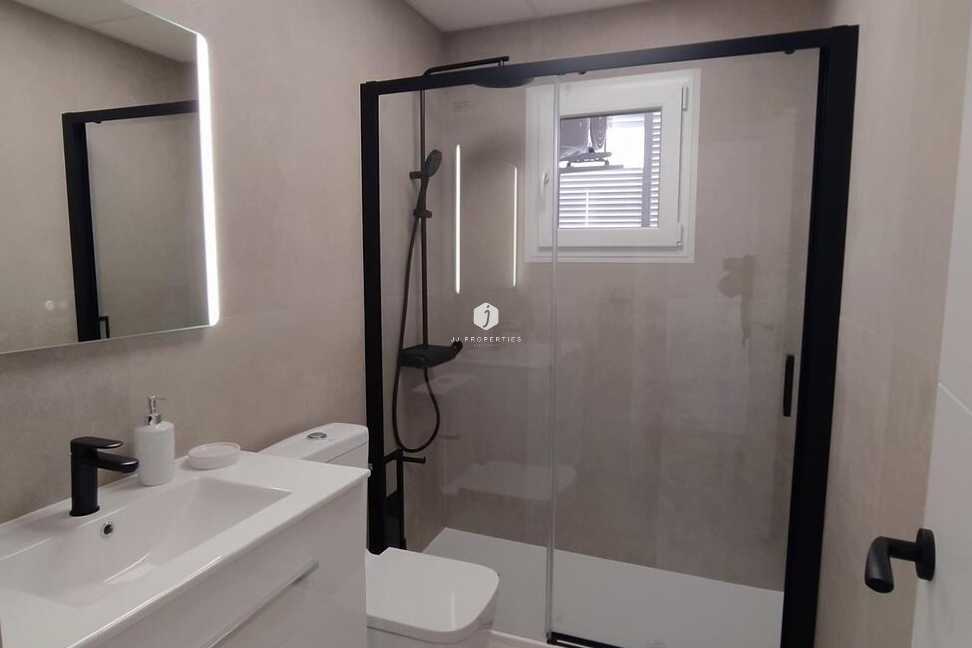 D'occasion - Appartement -
Torrevieja - PARQUE DE LAS NACIONES