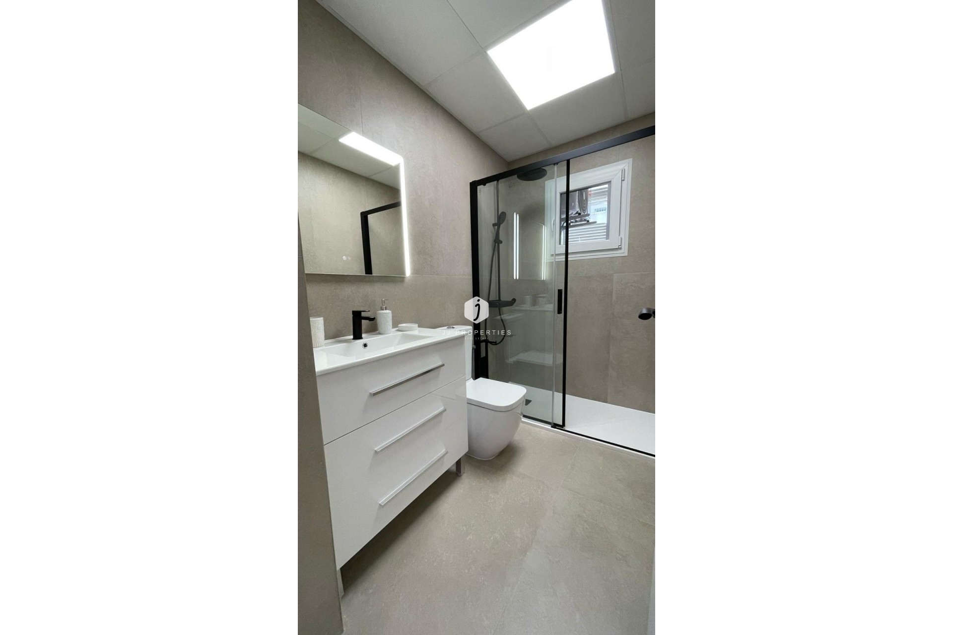 D'occasion - Appartement -
Torrevieja - PARQUE DE LAS NACIONES