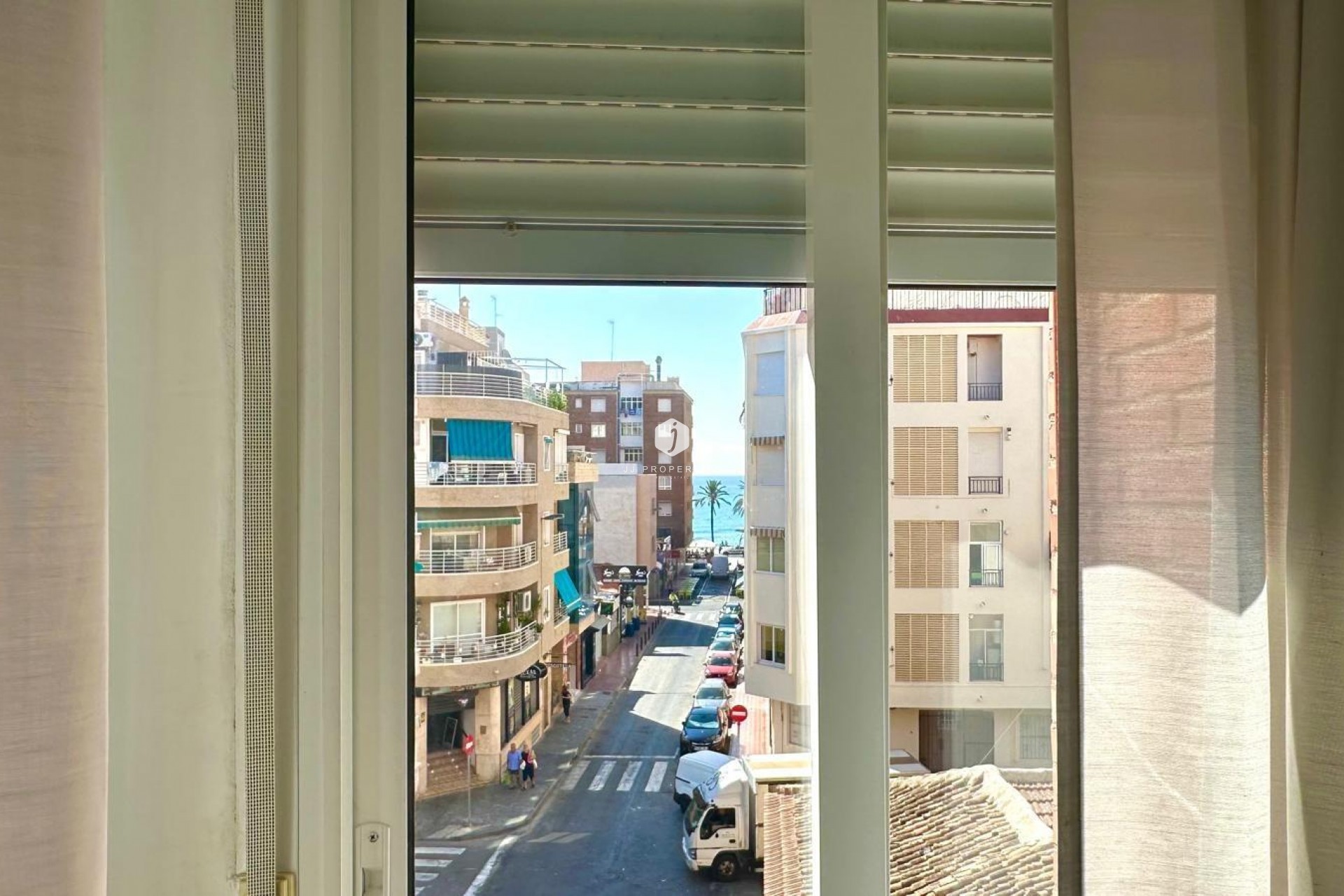 D'occasion - Appartement -
Torrevieja - Paseo maritimo