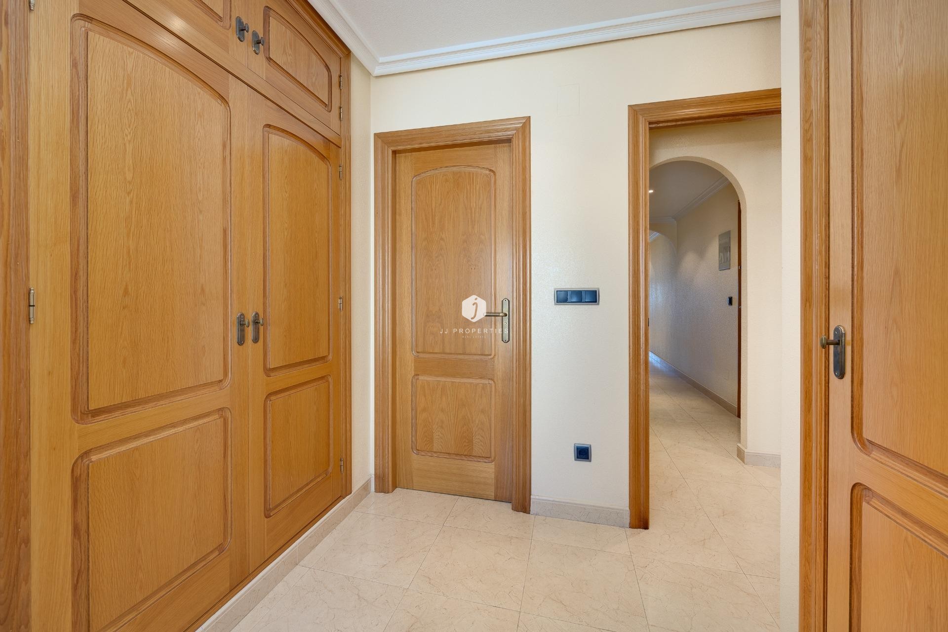 D'occasion - Appartement -
Torrevieja - Paseo maritimo