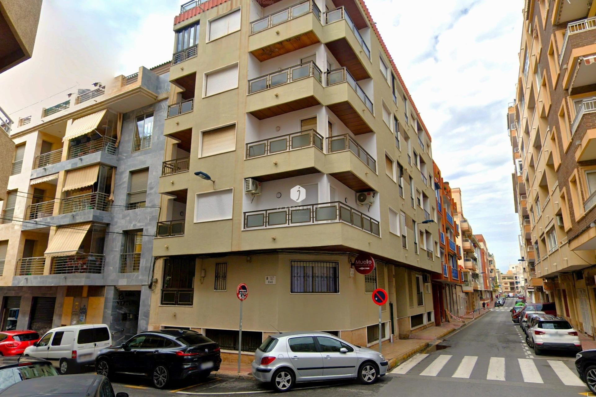 D'occasion - Appartement -
Torrevieja - Paseo maritimo