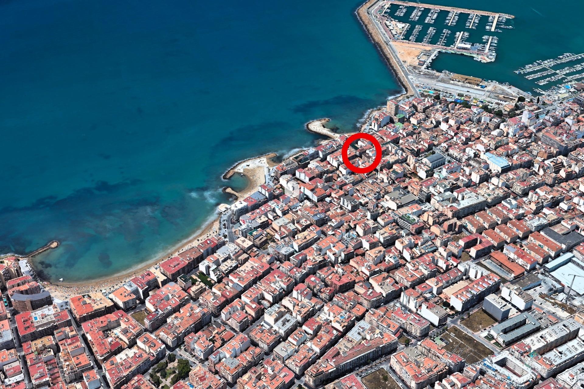 D'occasion - Appartement -
Torrevieja - Paseo maritimo