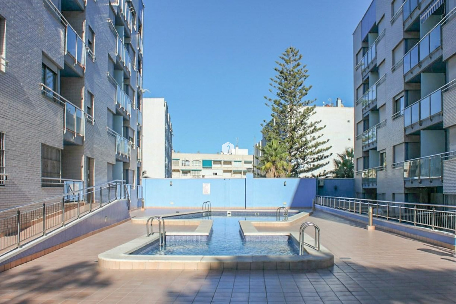 D'occasion - Appartement -
Torrevieja - Playa de los locos