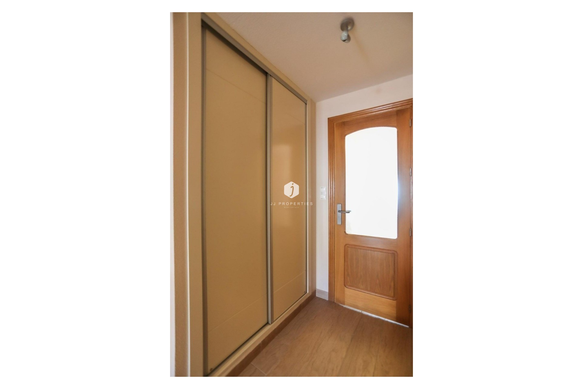 D'occasion - Appartement -
Torrevieja - Playa de los locos