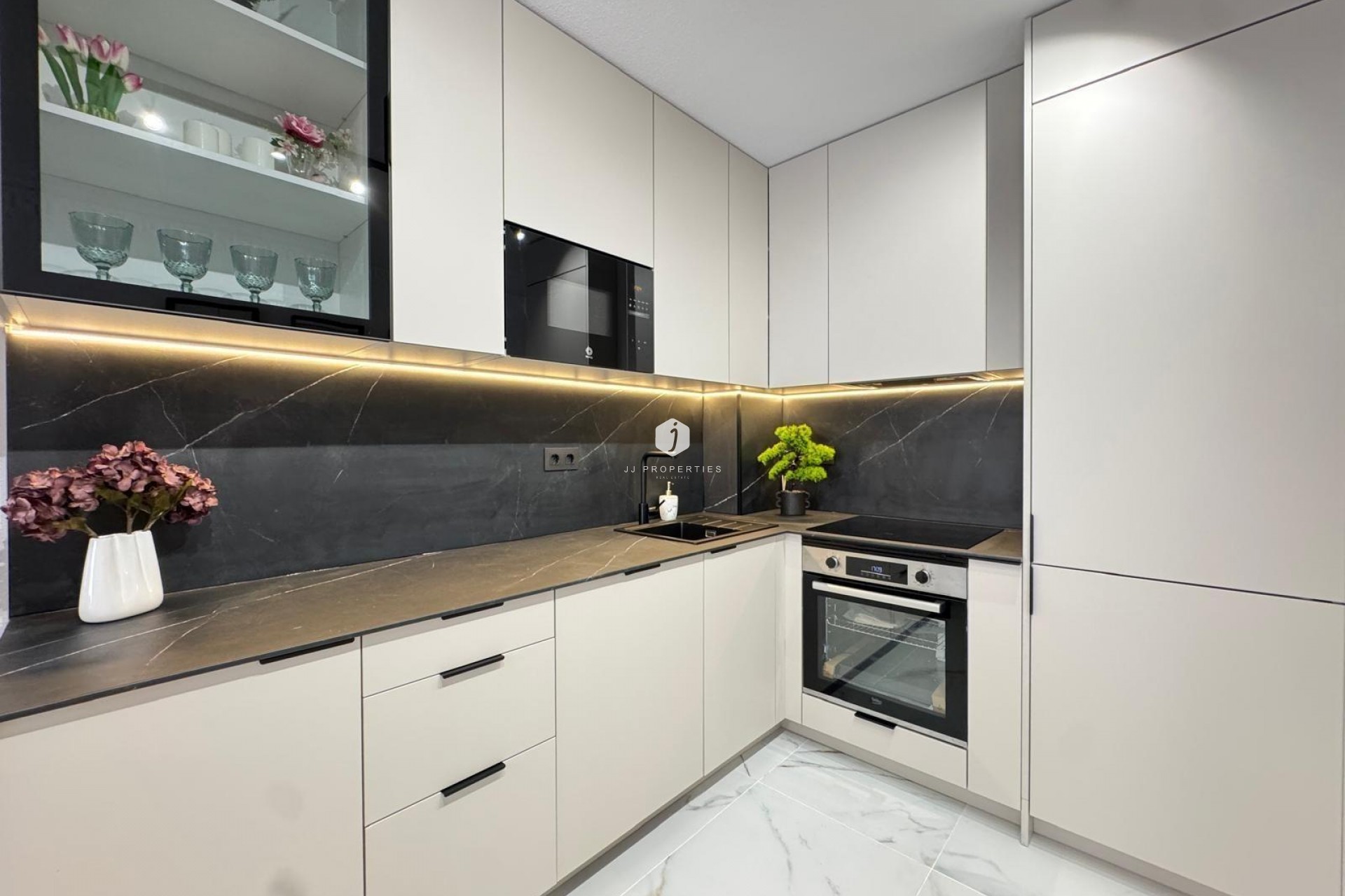 D'occasion - Appartement -
Torrevieja - Playa de los Locos