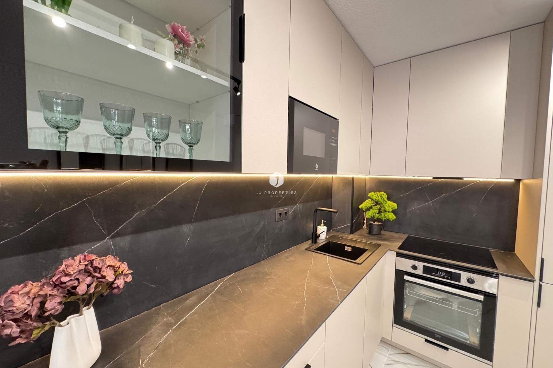 D'occasion - Appartement -
Torrevieja - Playa de los Locos