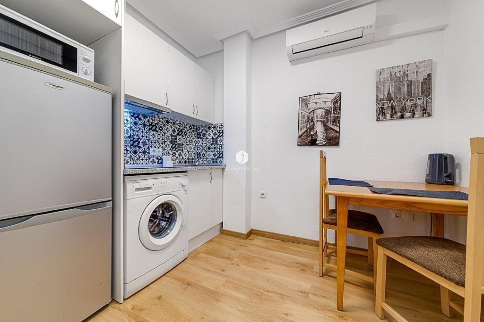 D'occasion - Appartement -
Torrevieja - Playa de los Locos