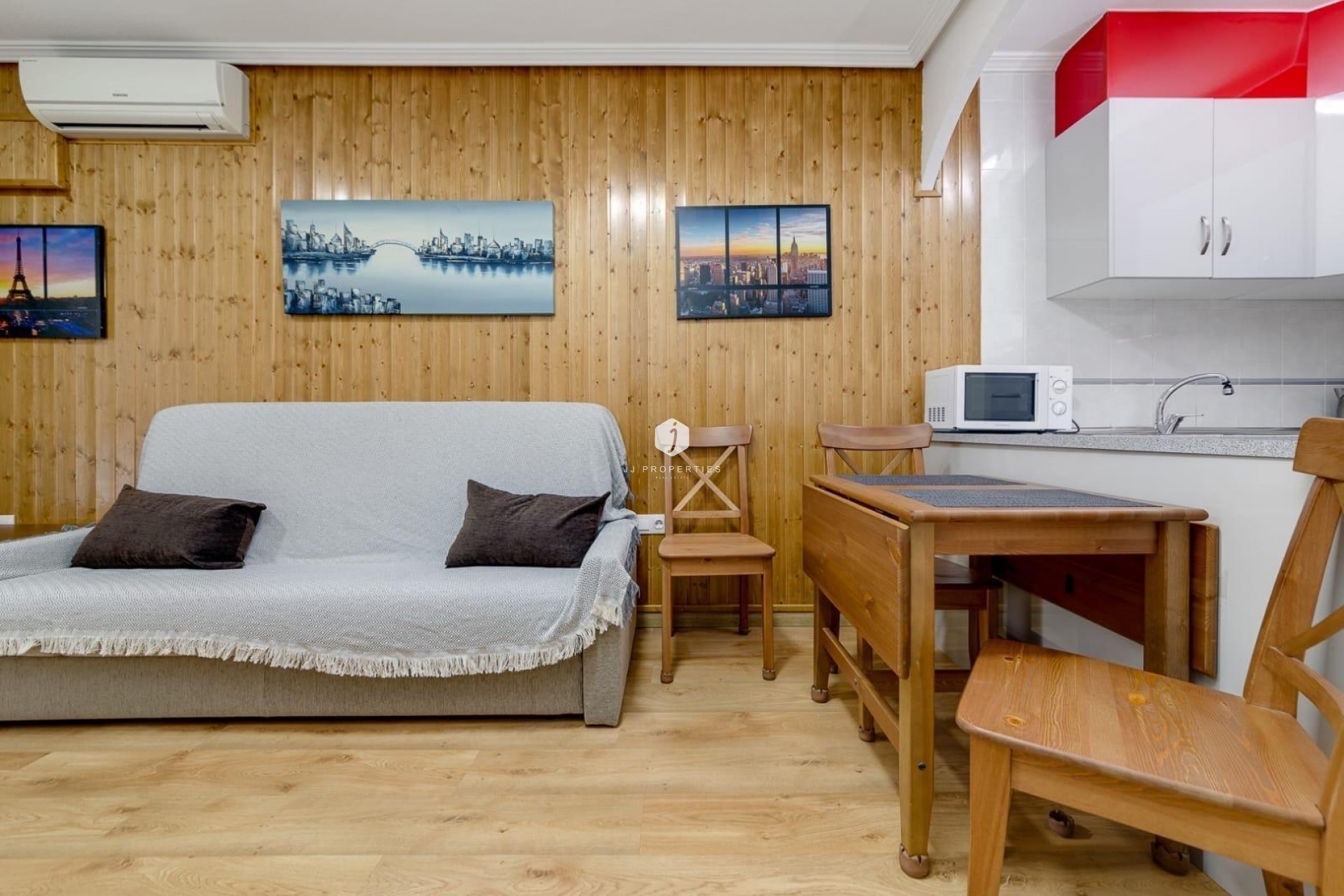 D'occasion - Appartement -
Torrevieja - Playa de los Locos