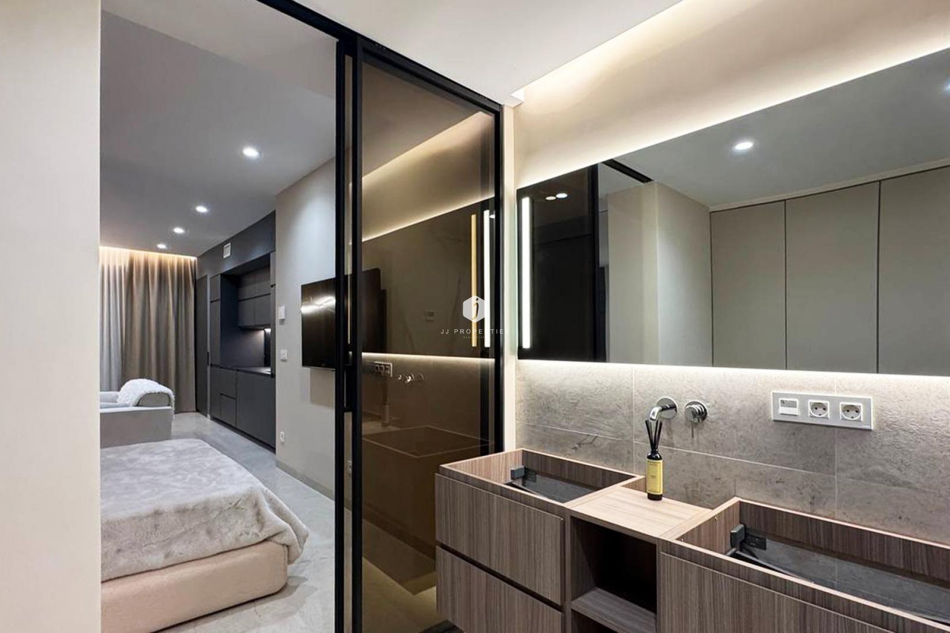 D'occasion - Appartement -
Torrevieja - Playa de los Locos