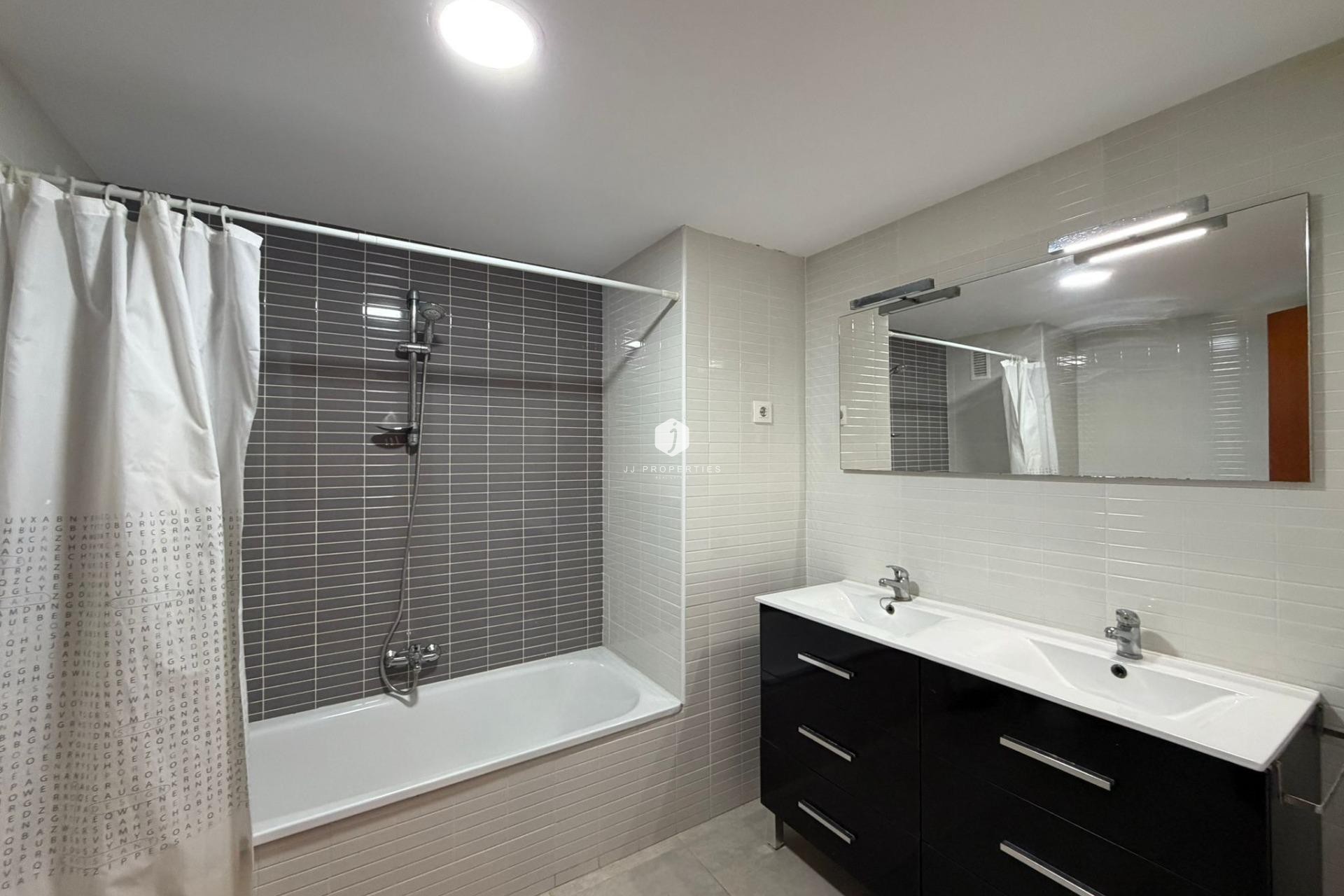 D'occasion - Appartement -
Torrevieja - Playa de los Locos