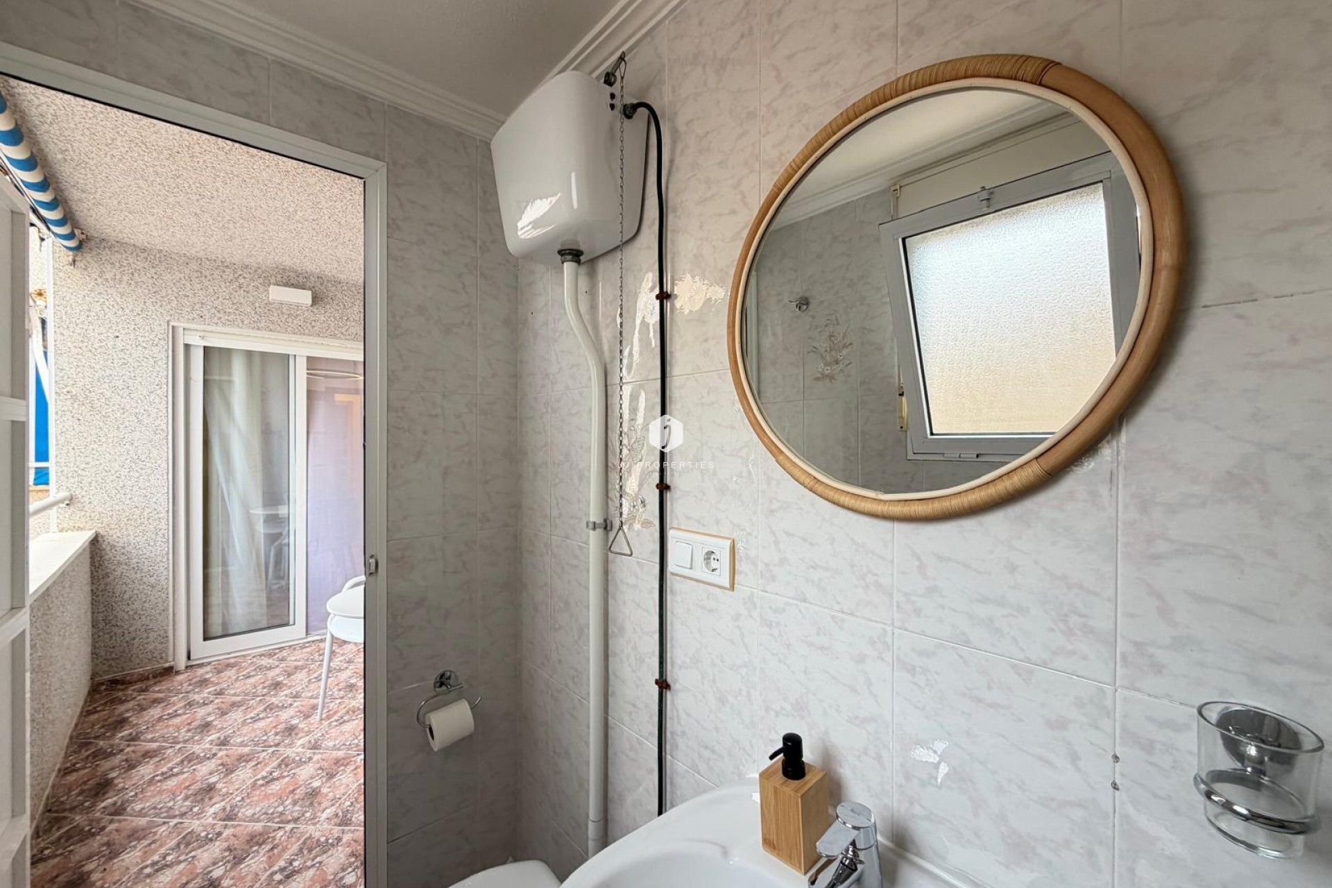 D'occasion - Appartement -
Torrevieja - Playa de los Locos