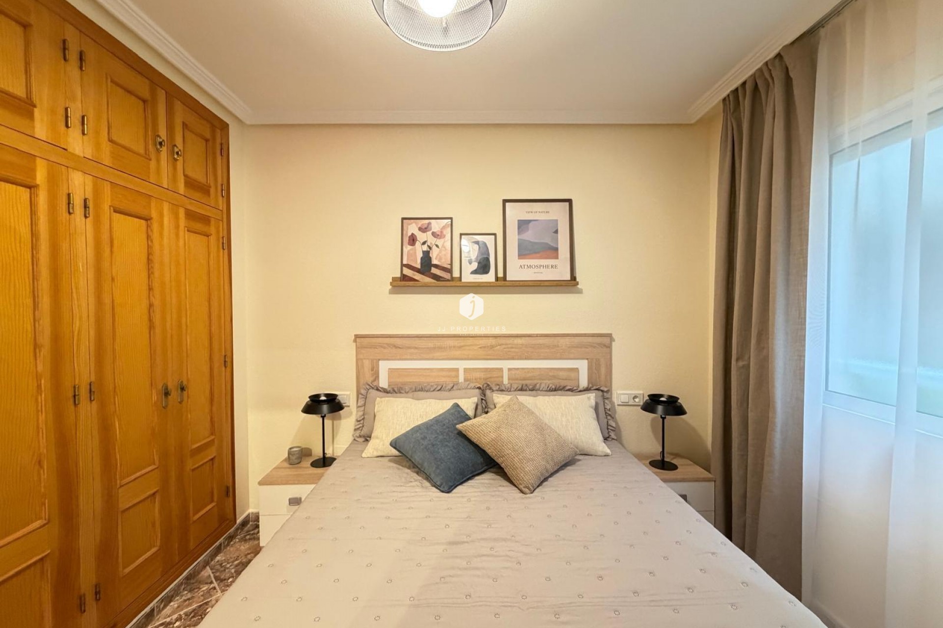 D'occasion - Appartement -
Torrevieja - Playa de los Locos