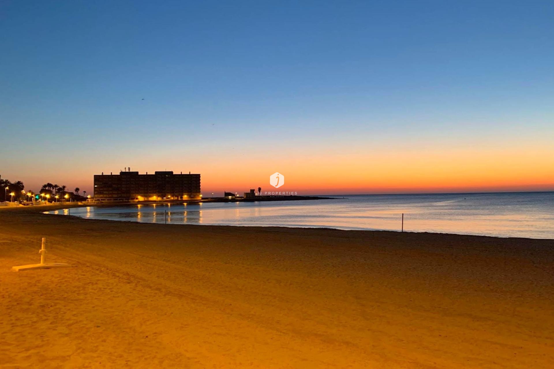 D'occasion - Appartement -
Torrevieja - Playa de los Locos