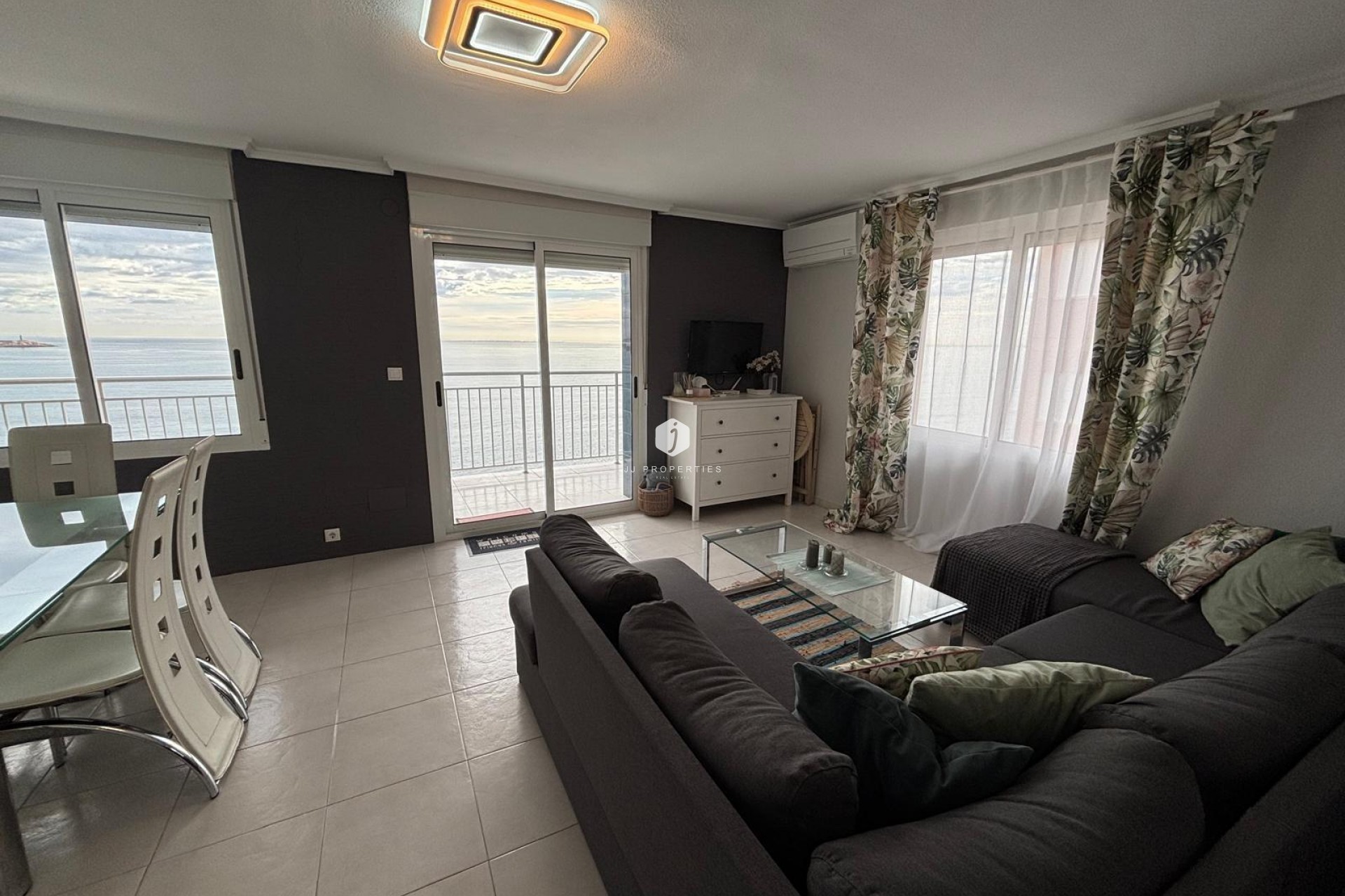 D'occasion - Appartement -
Torrevieja - Playa de los Naufragos
