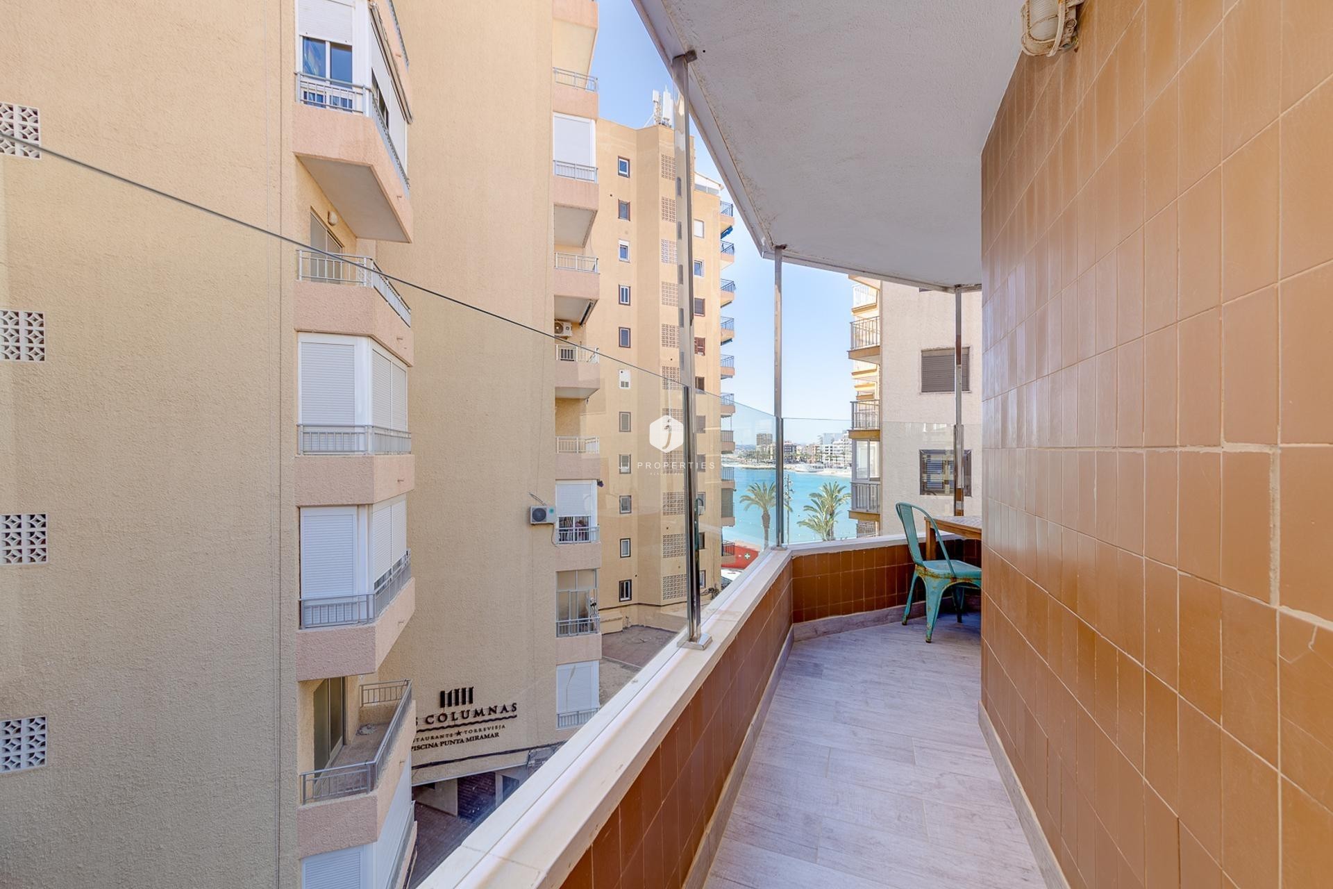 D'occasion - Appartement -
Torrevieja - Playa del Cura