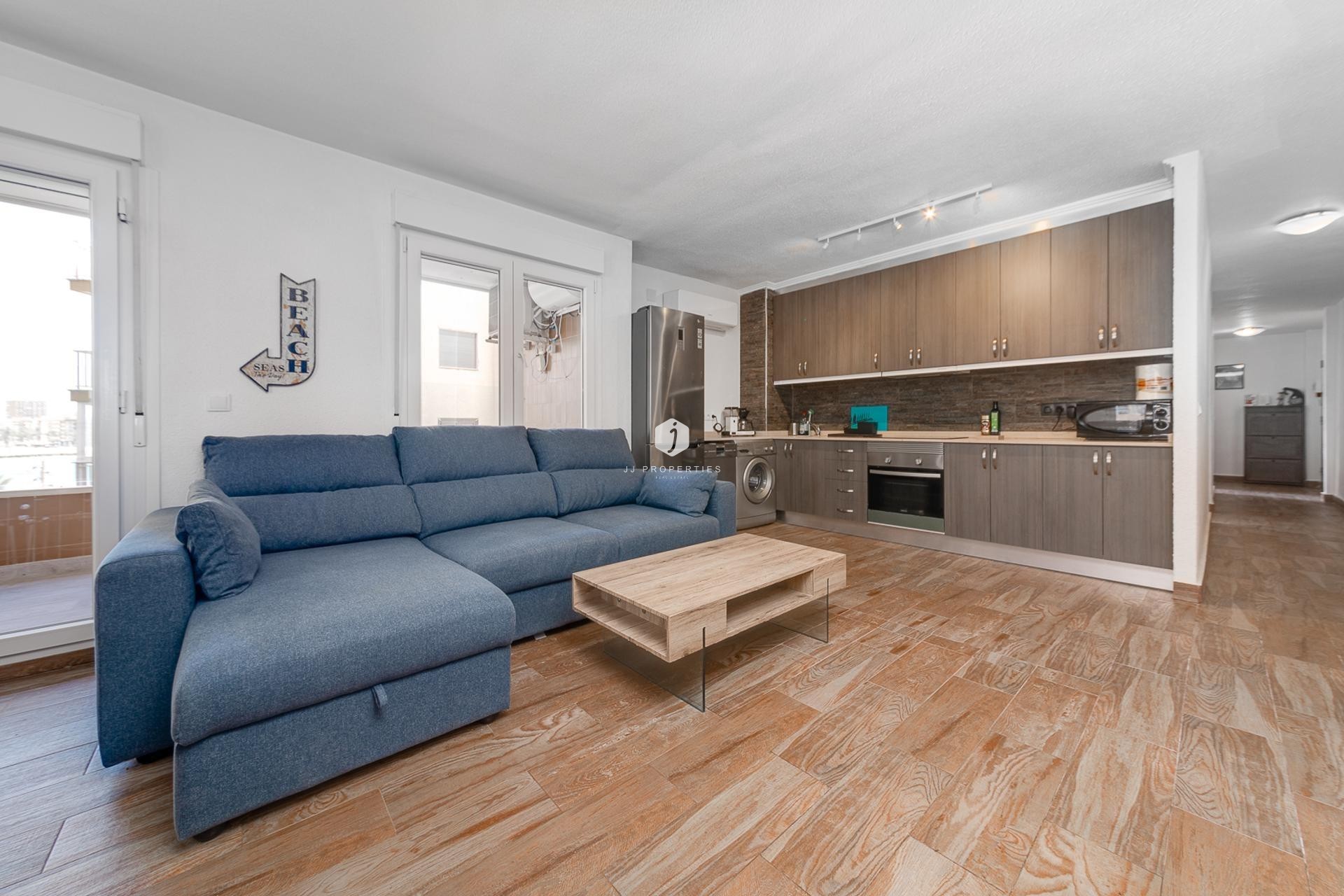 D'occasion - Appartement -
Torrevieja - Playa del Cura