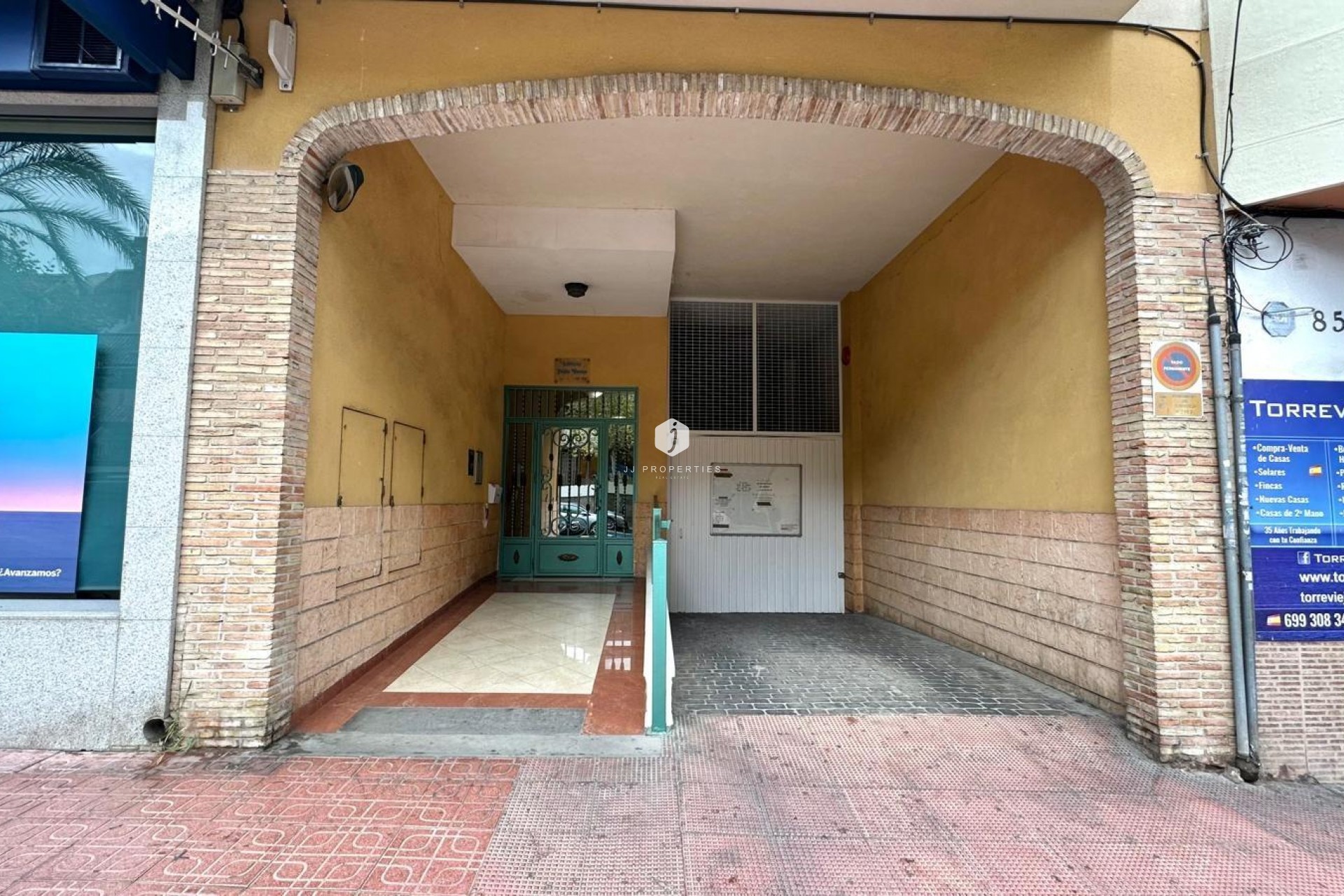 D'occasion - Appartement -
Torrevieja - Playa del Cura