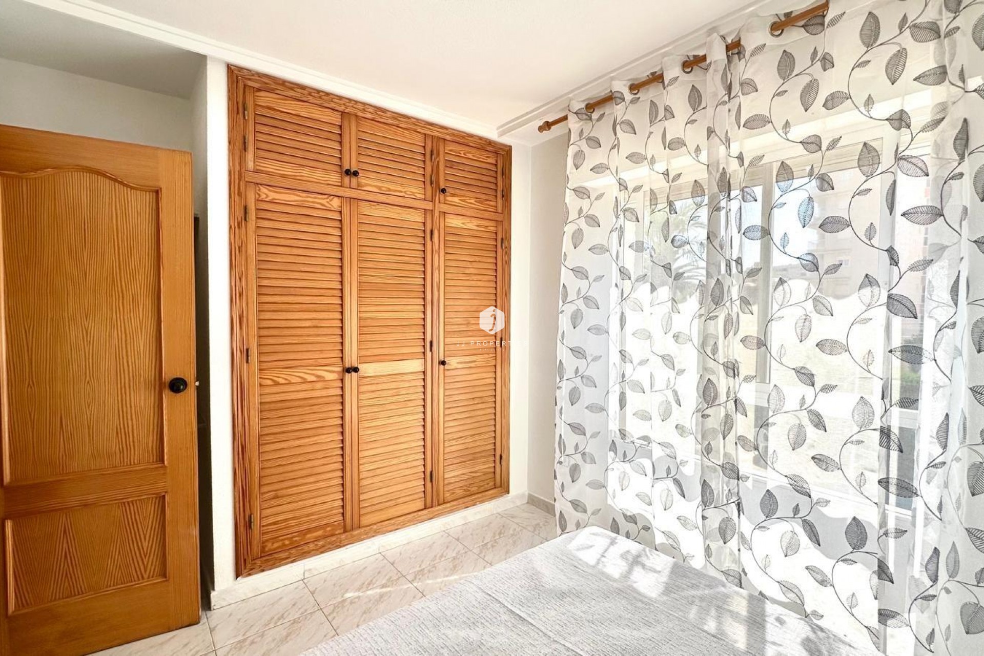 D'occasion - Appartement -
Torrevieja - Playa del Cura