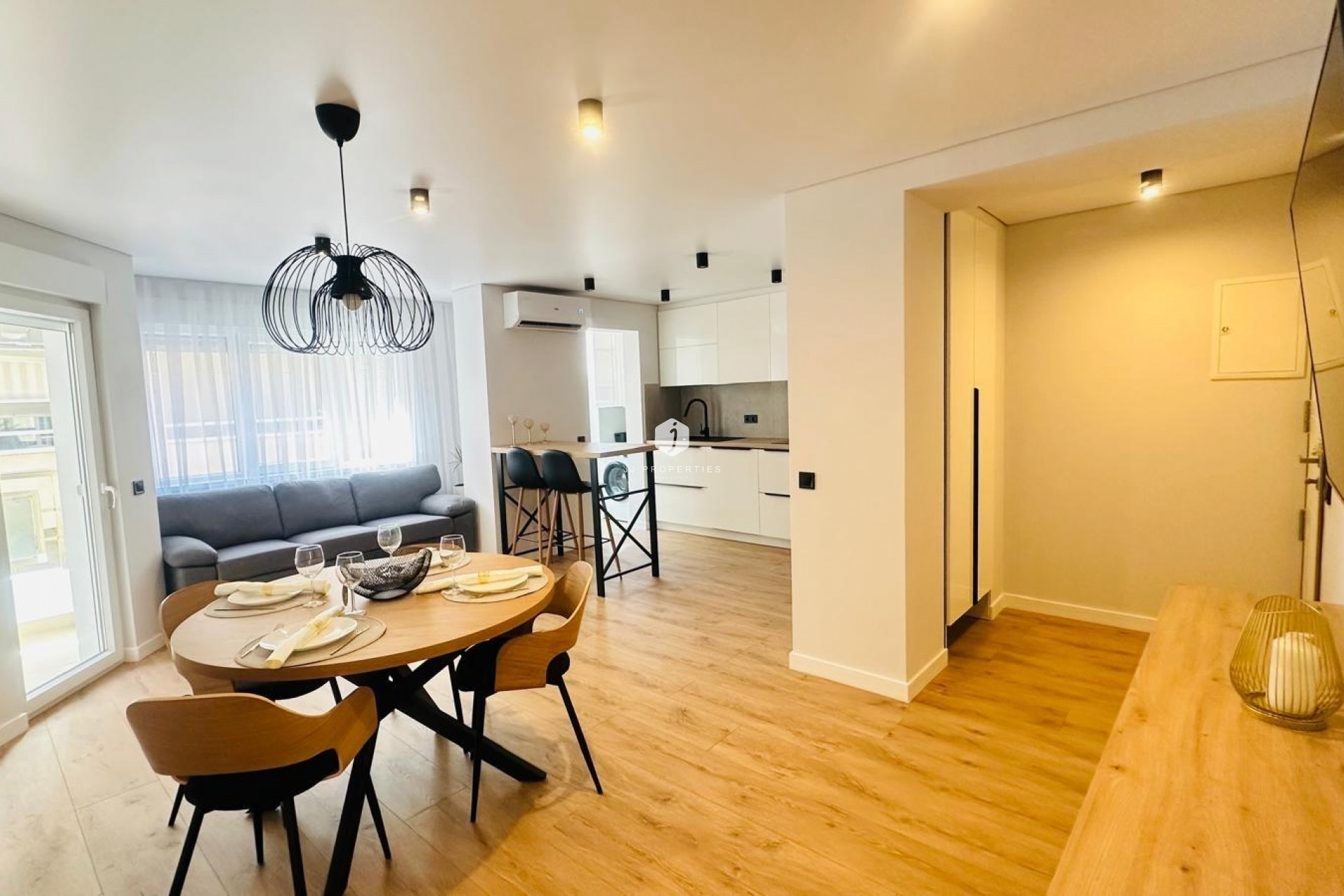 D'occasion - Appartement -
Torrevieja - Playa del Cura