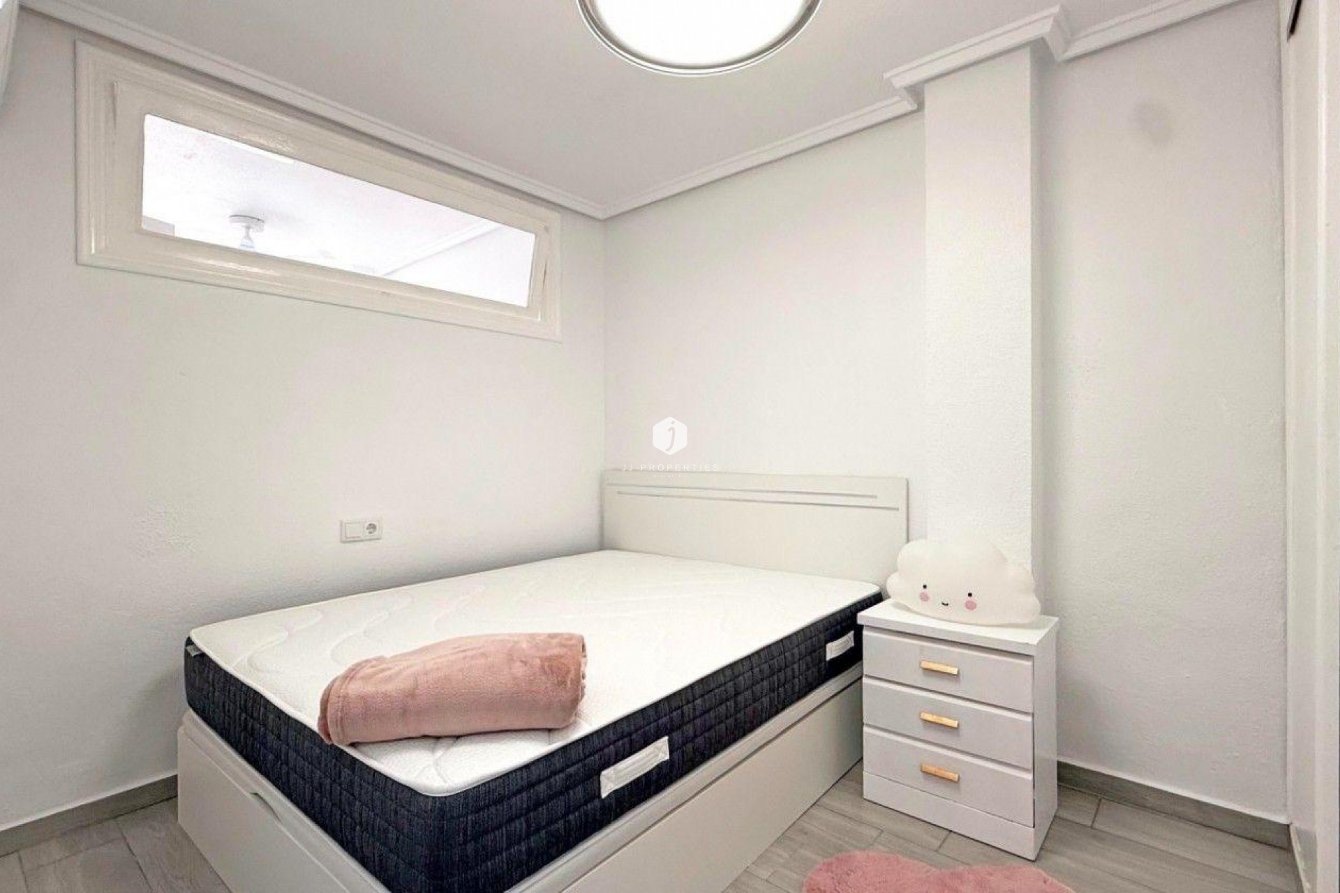 D'occasion - Appartement -
Torrevieja - Playa del Cura