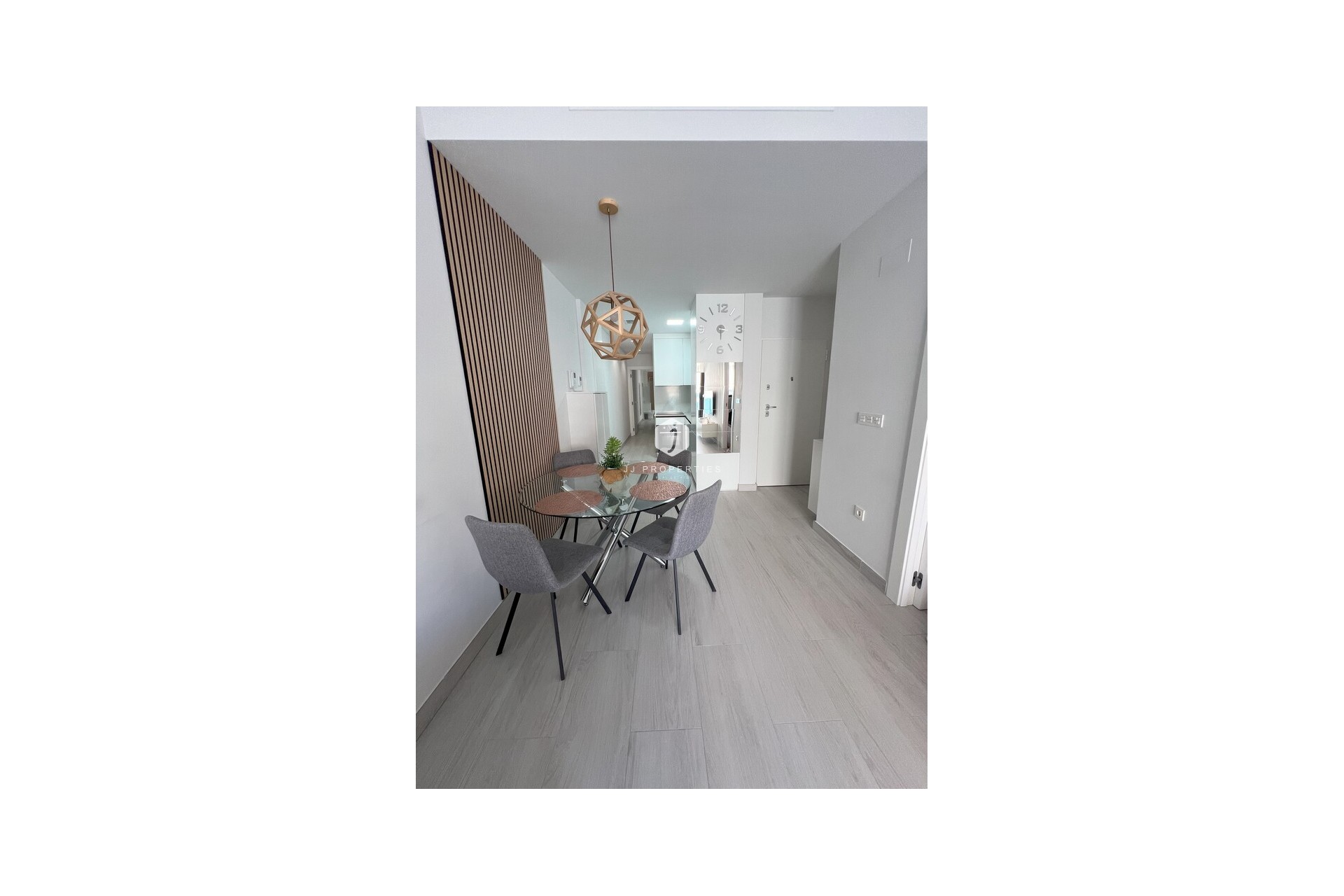 D'occasion - Appartement -
Torrevieja - Playa del Cura