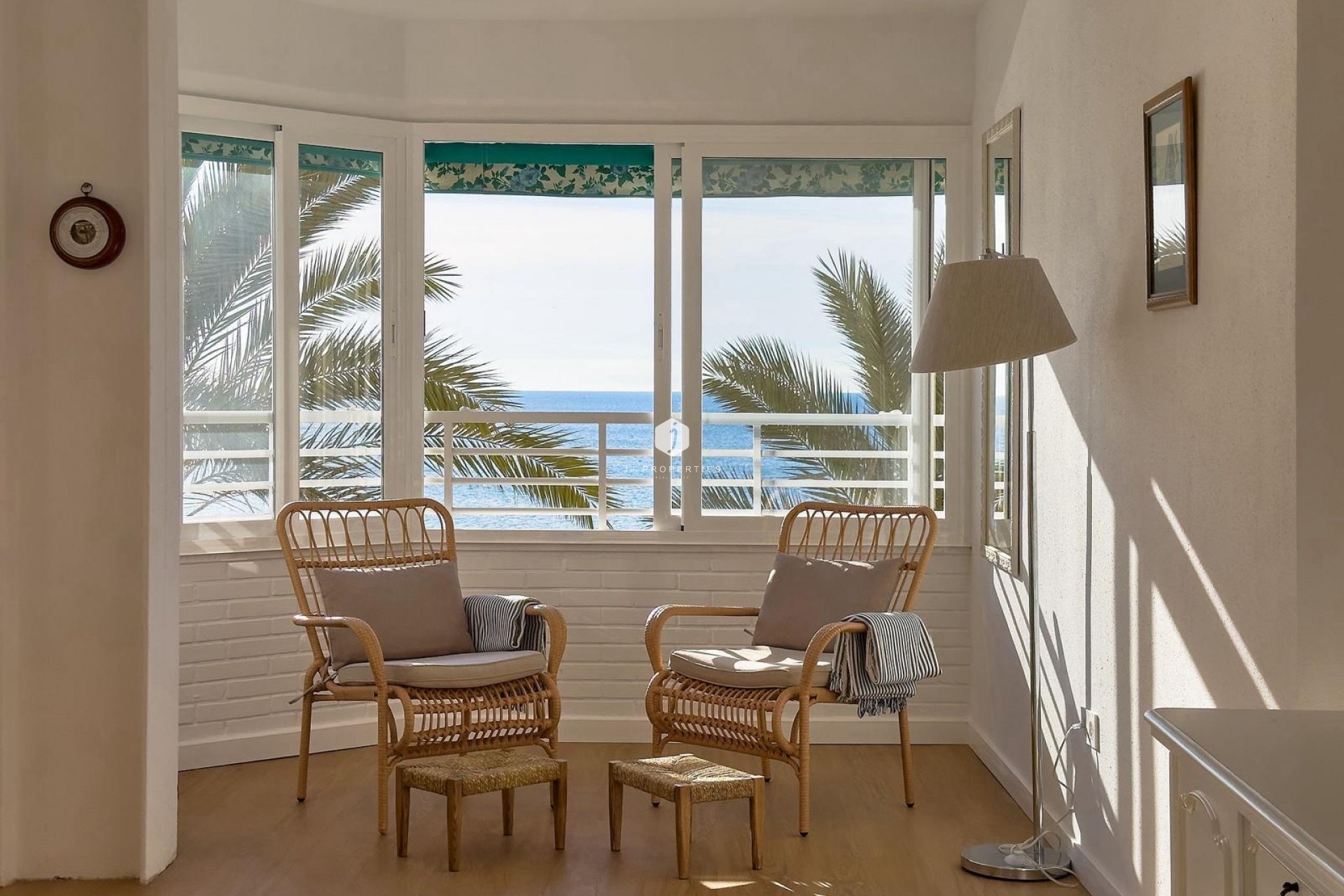 D'occasion - Appartement -
Torrevieja - Playa del Cura