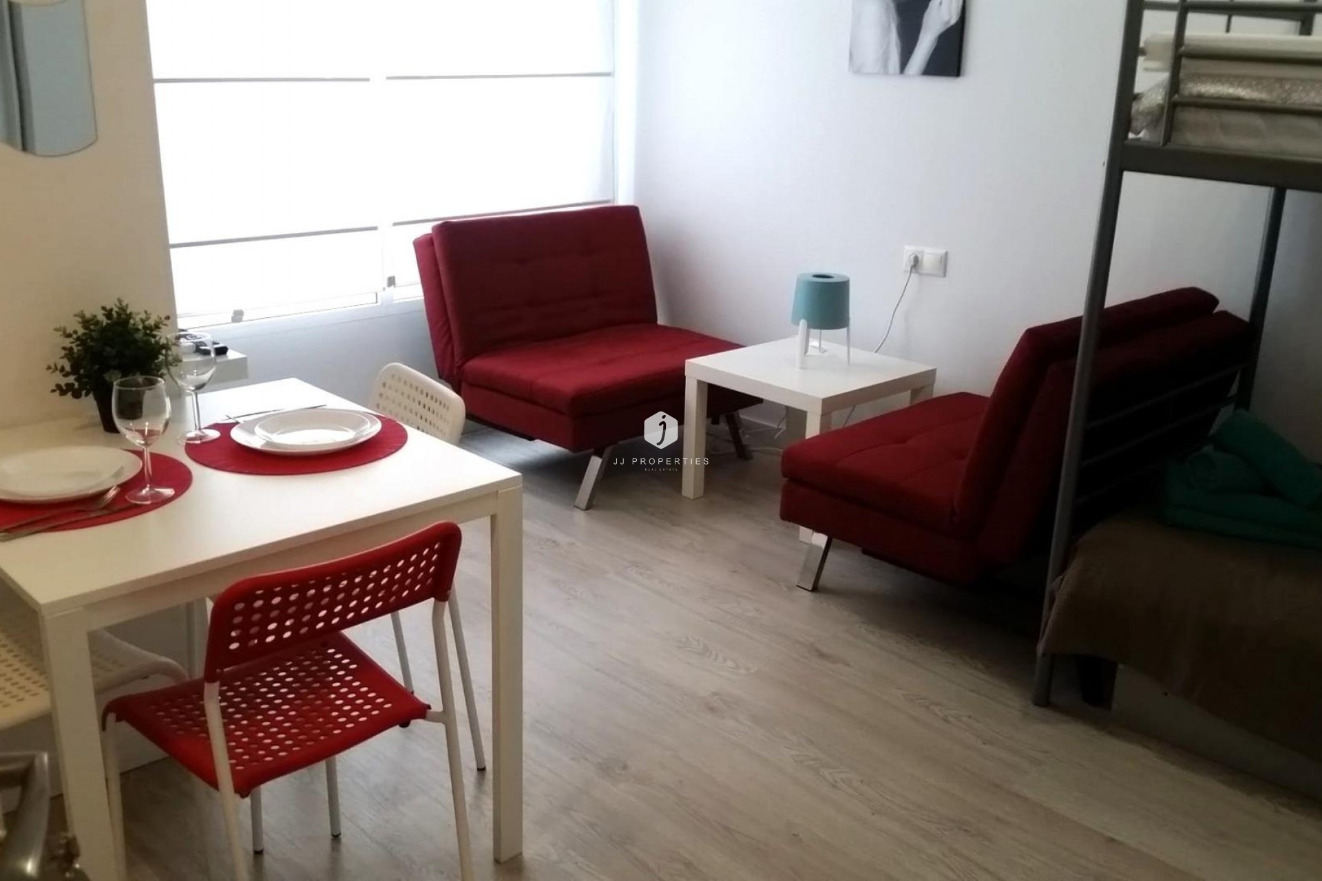 D'occasion - Appartement -
Torrevieja - Playa del Cura