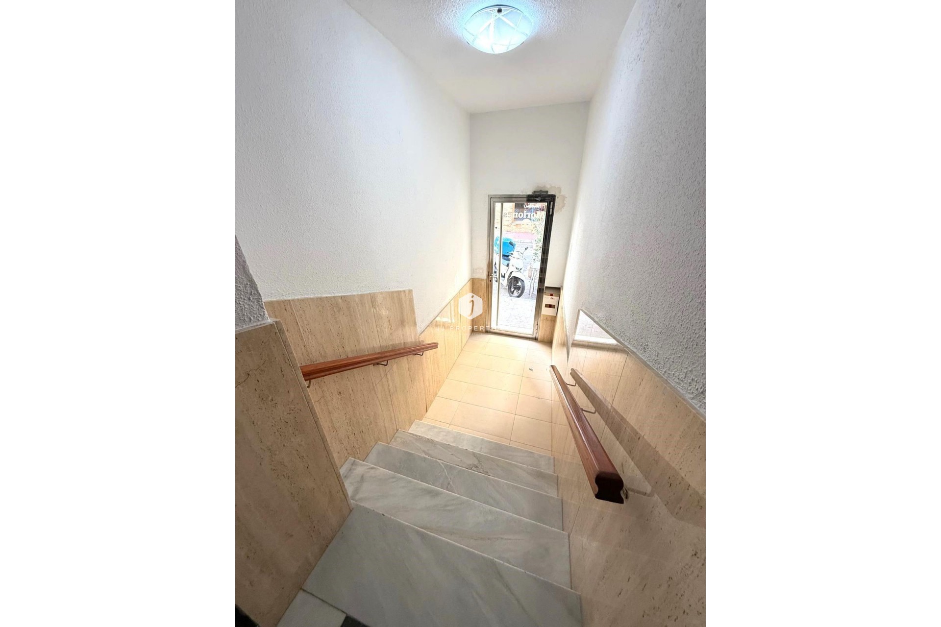 D'occasion - Appartement -
Torrevieja - Playa del Cura