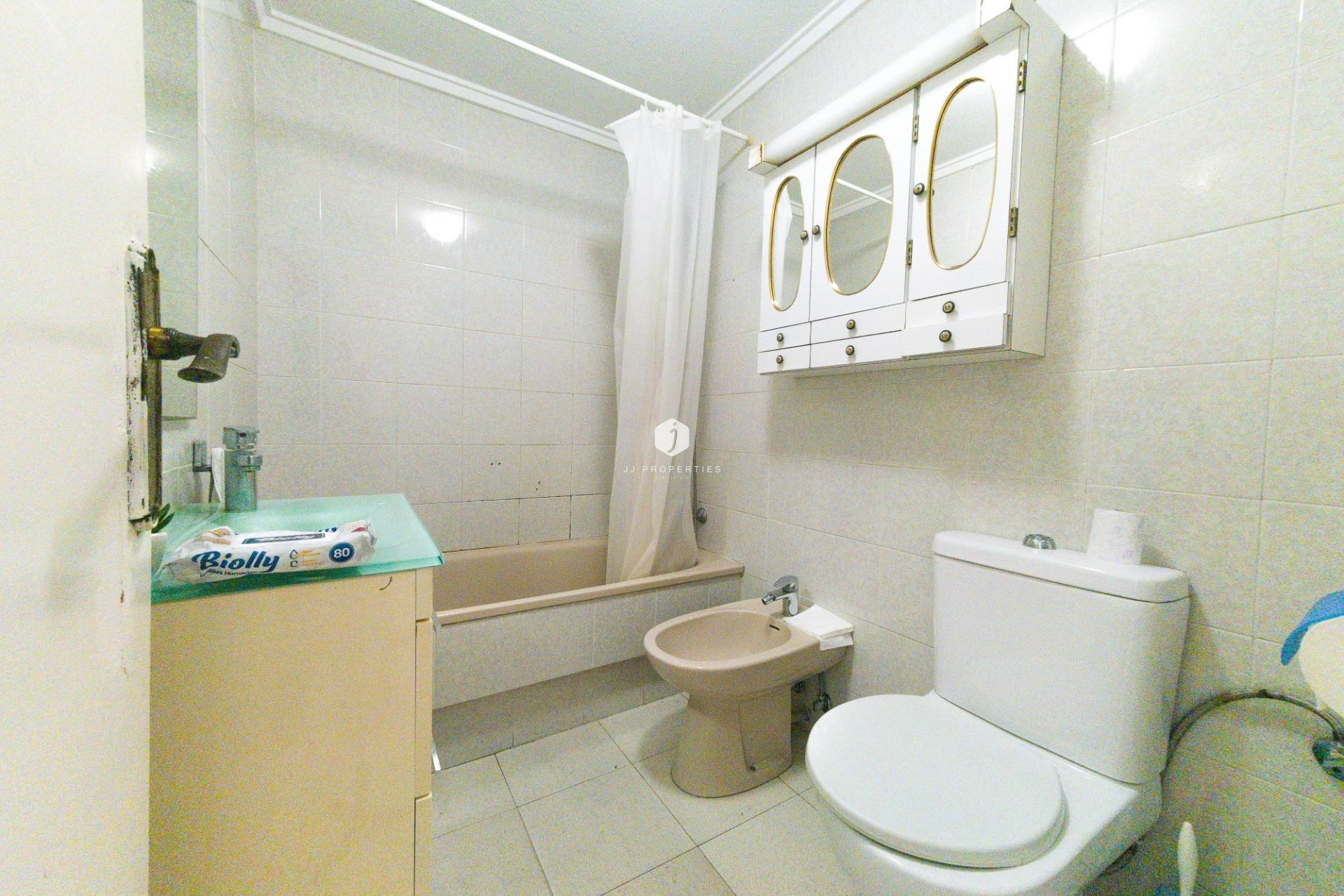 D'occasion - Appartement -
Torrevieja - Playa del Cura