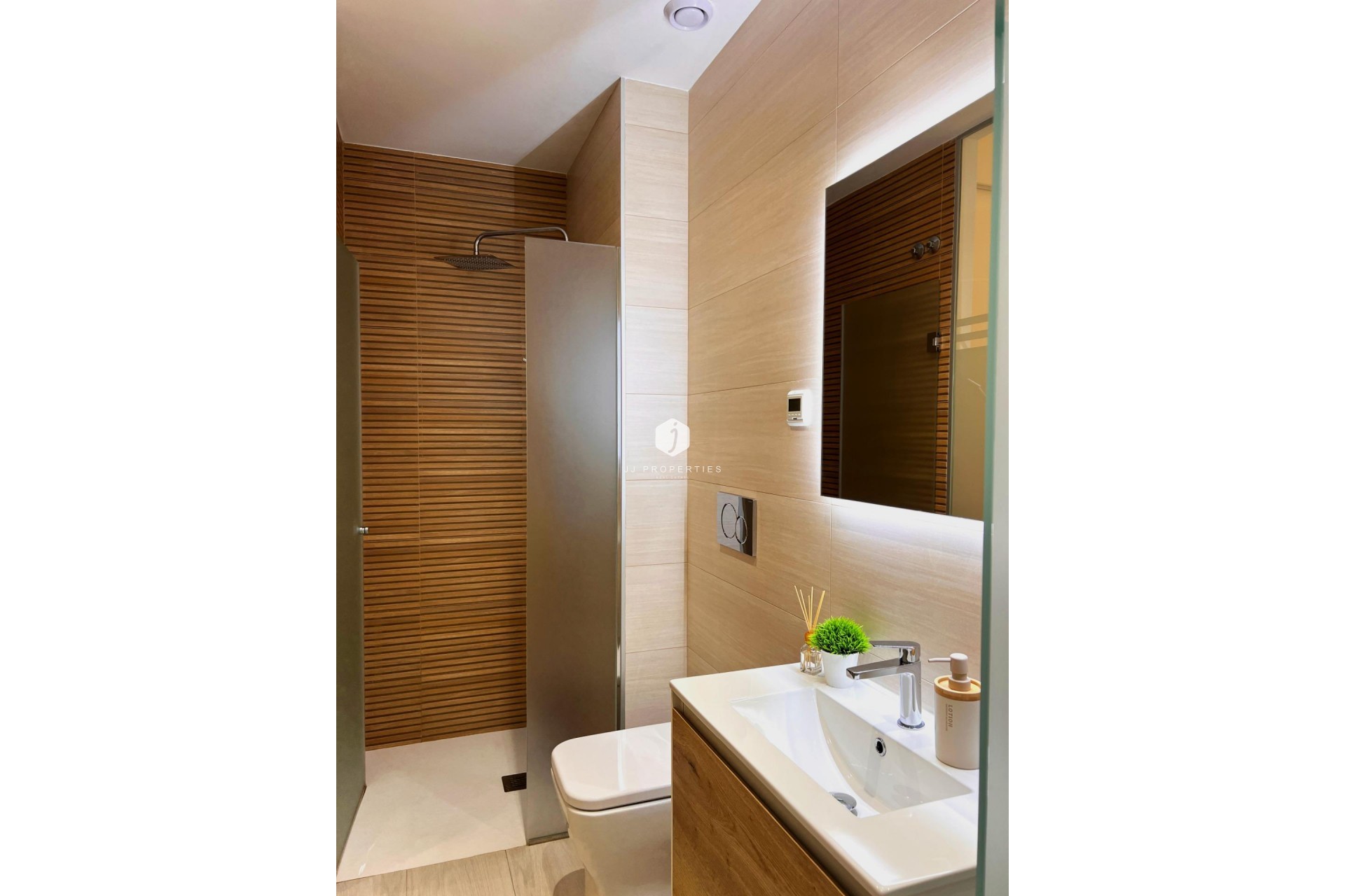 D'occasion - Appartement -
Torrevieja - Playa del Cura