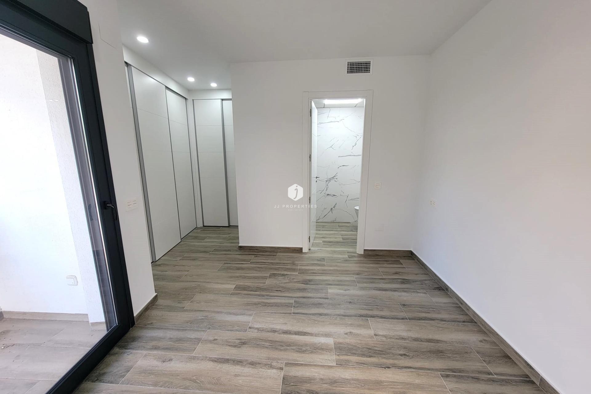 D'occasion - Appartement -
Torrevieja - Playa del Cura