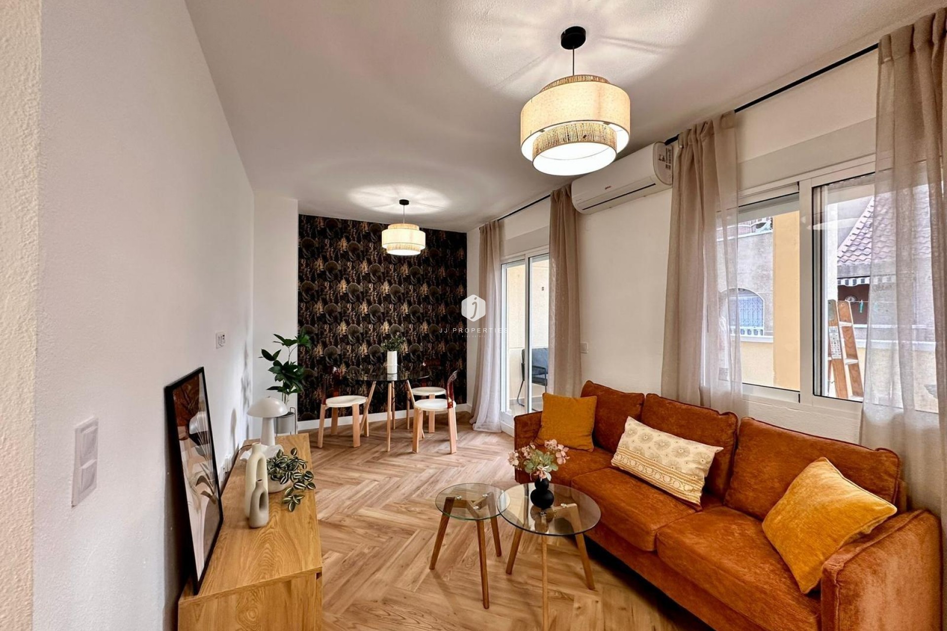 D'occasion - Appartement -
Torrevieja - Playa del Cura