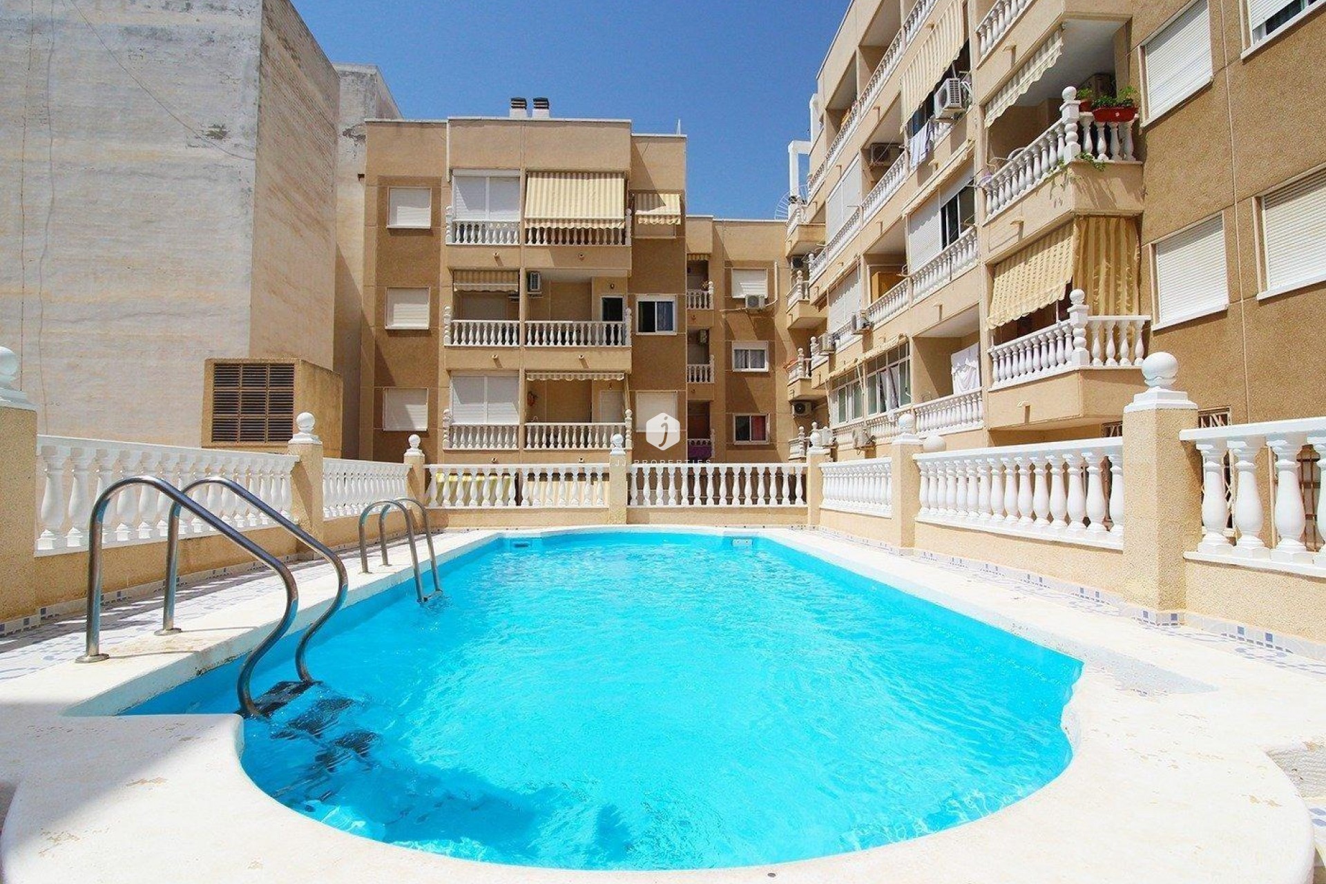 D'occasion - Appartement -
Torrevieja - Playa del Cura