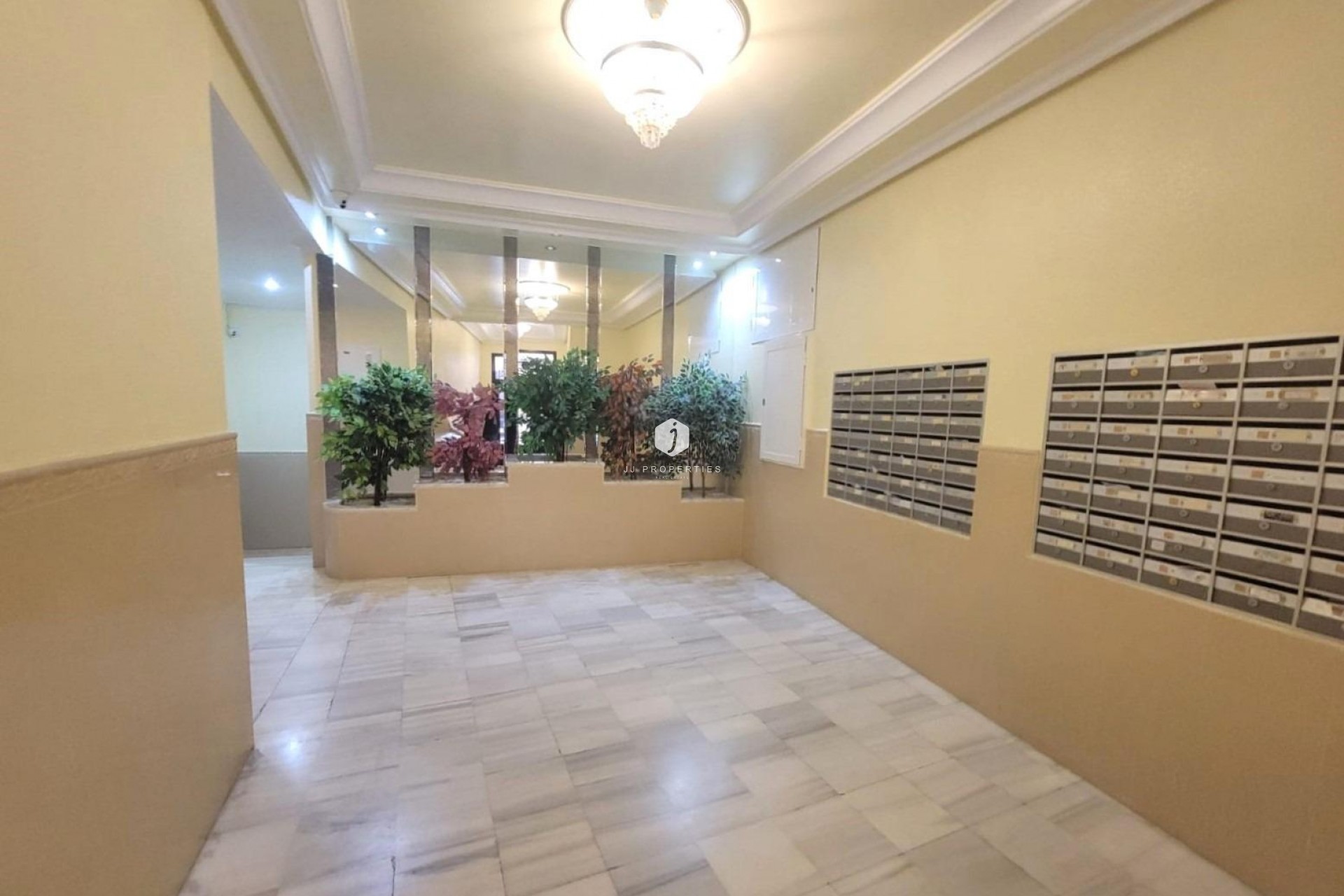 D'occasion - Appartement -
Torrevieja - Playa del Cura