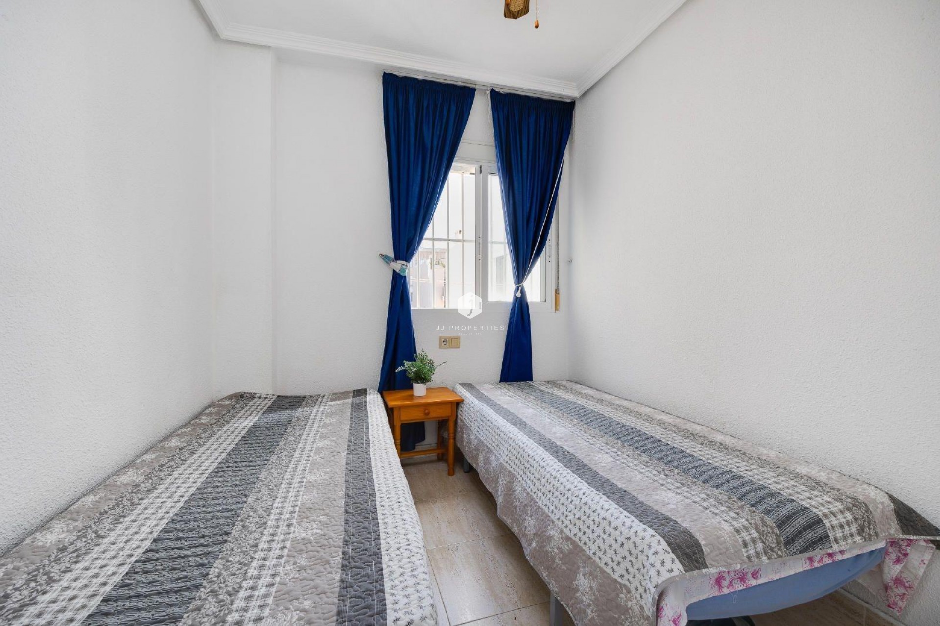 D'occasion - Appartement -
Torrevieja - Playa del Cura